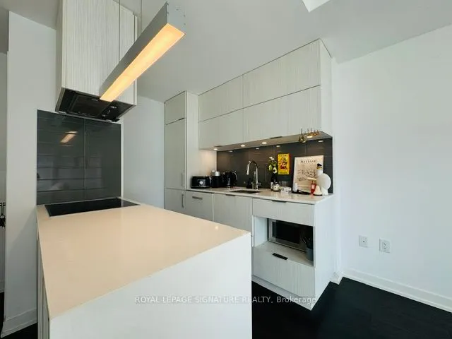 20 Richardson Street, #1606