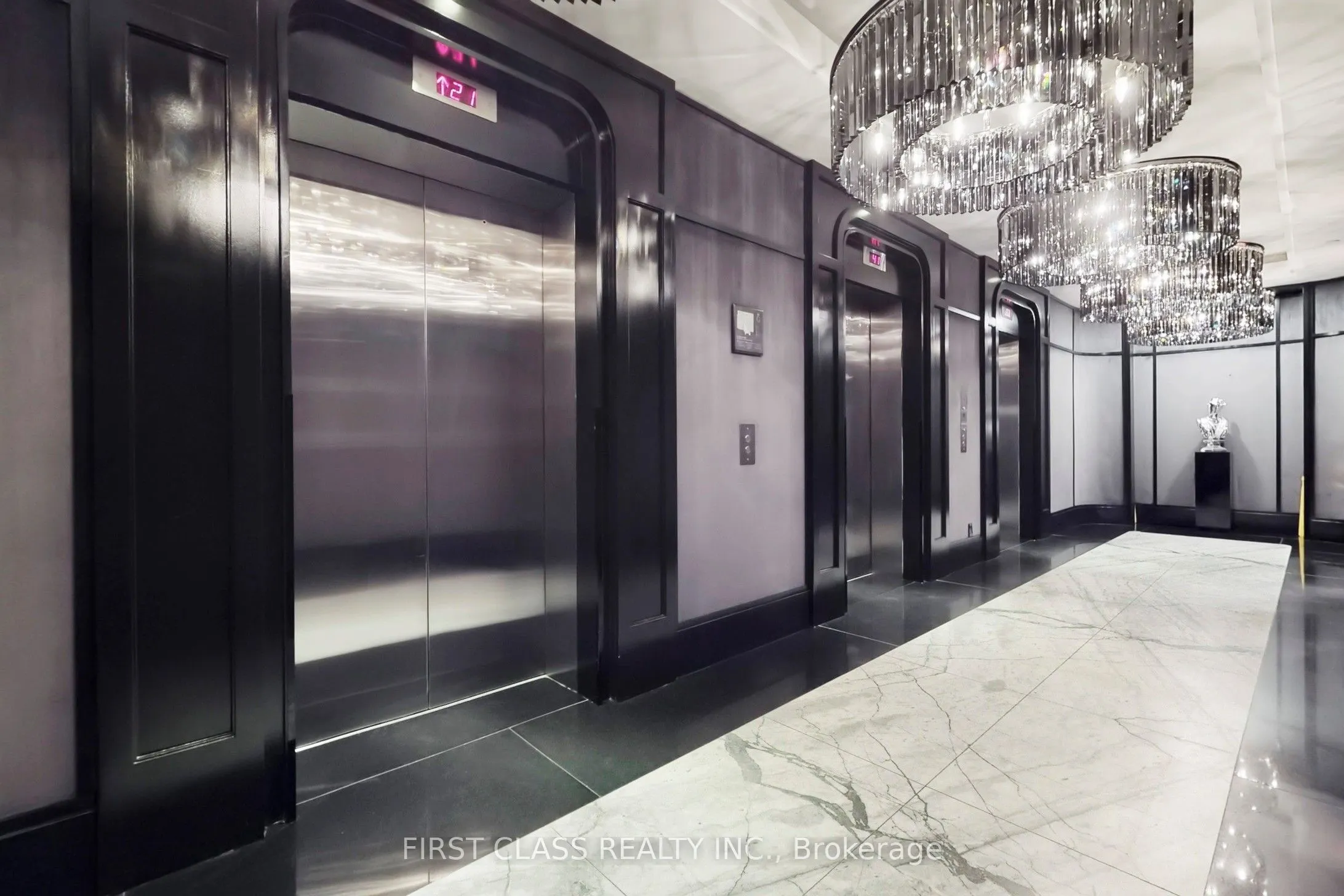 88 Blue Jays Way, #2708