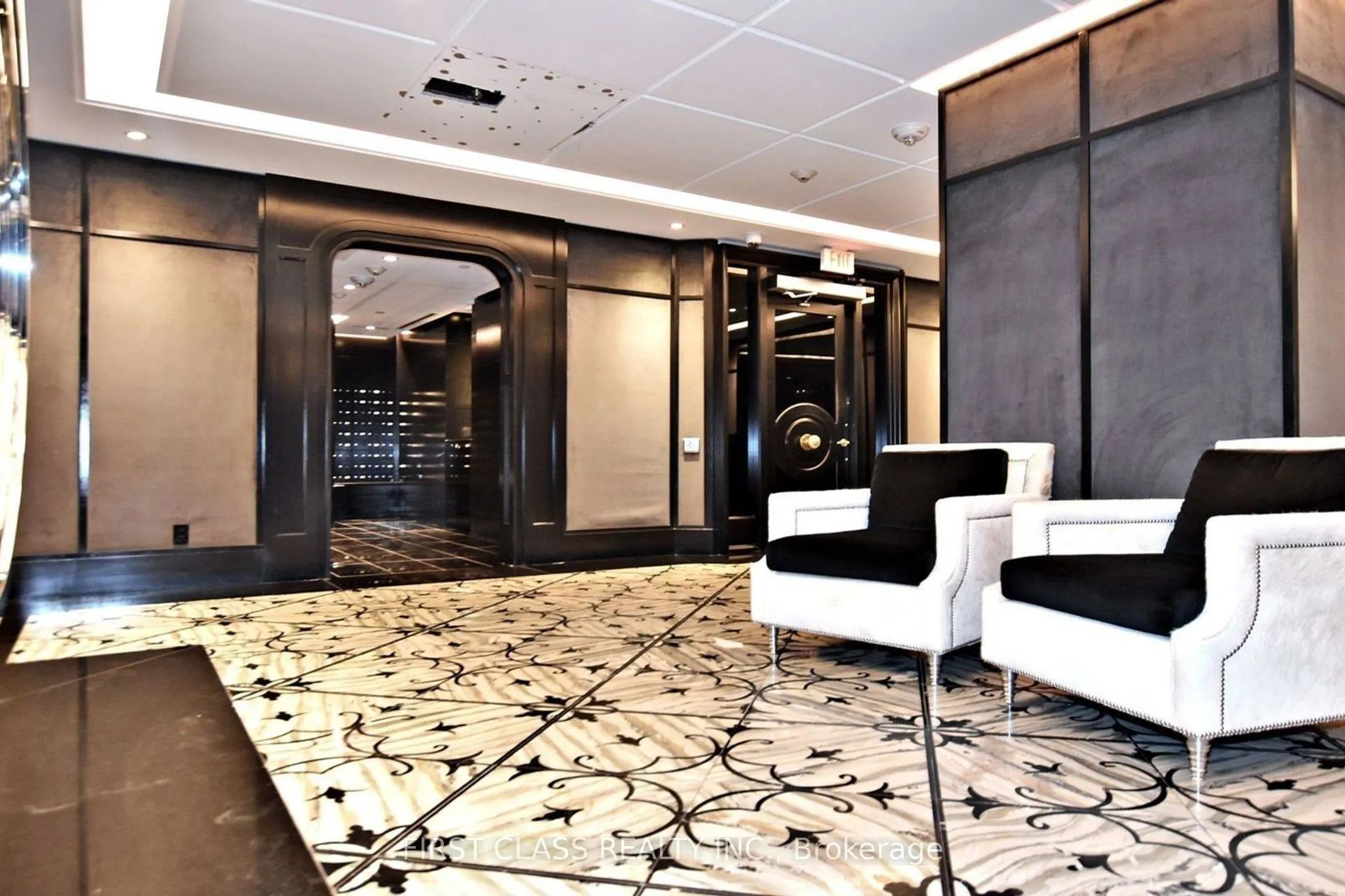 88 Blue Jays Way, #2708