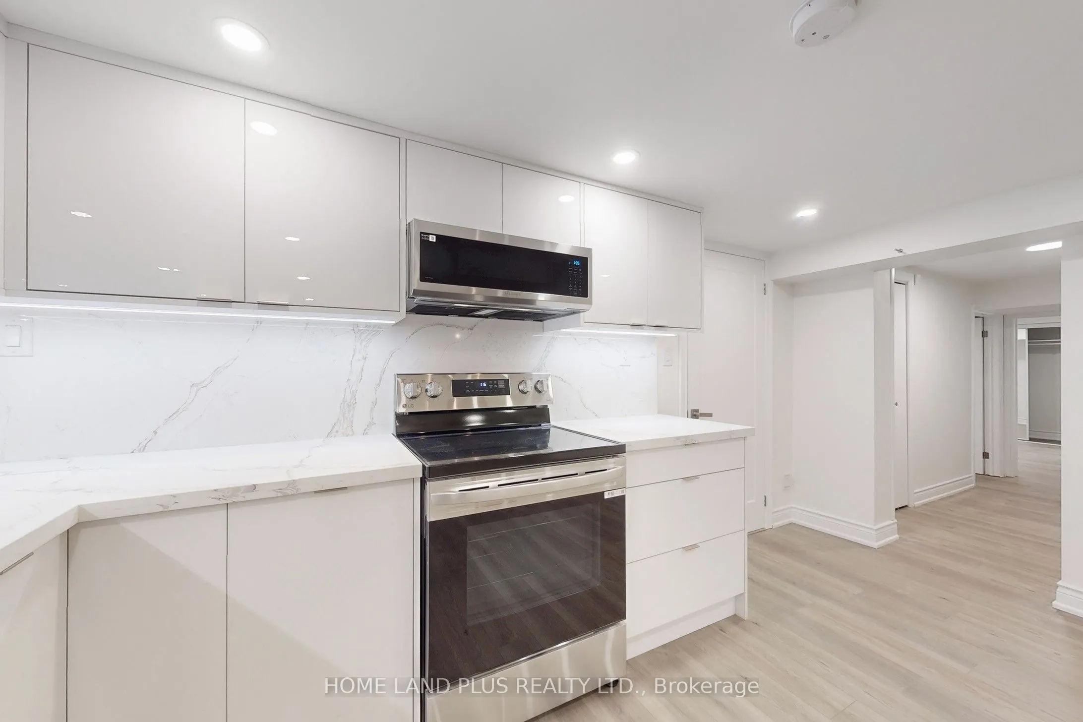 386 Princess Avenue, #Basement