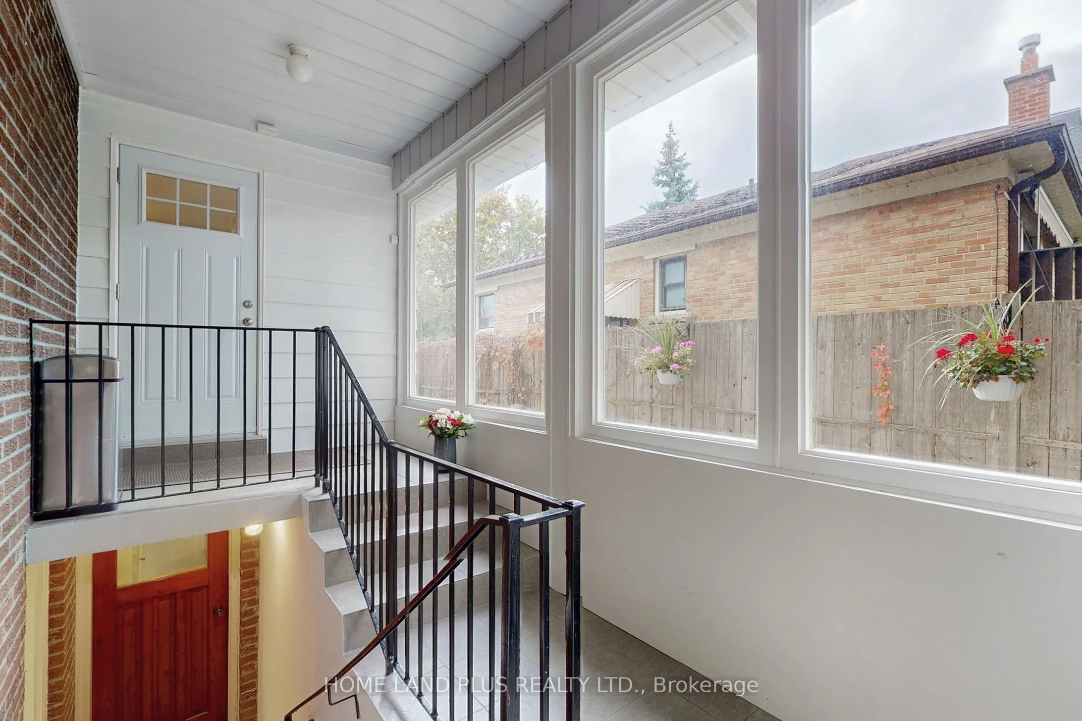 386 Princess Avenue, #Basement