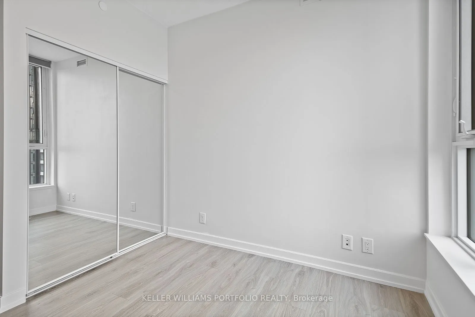 20 Tubman Avenue, #1303