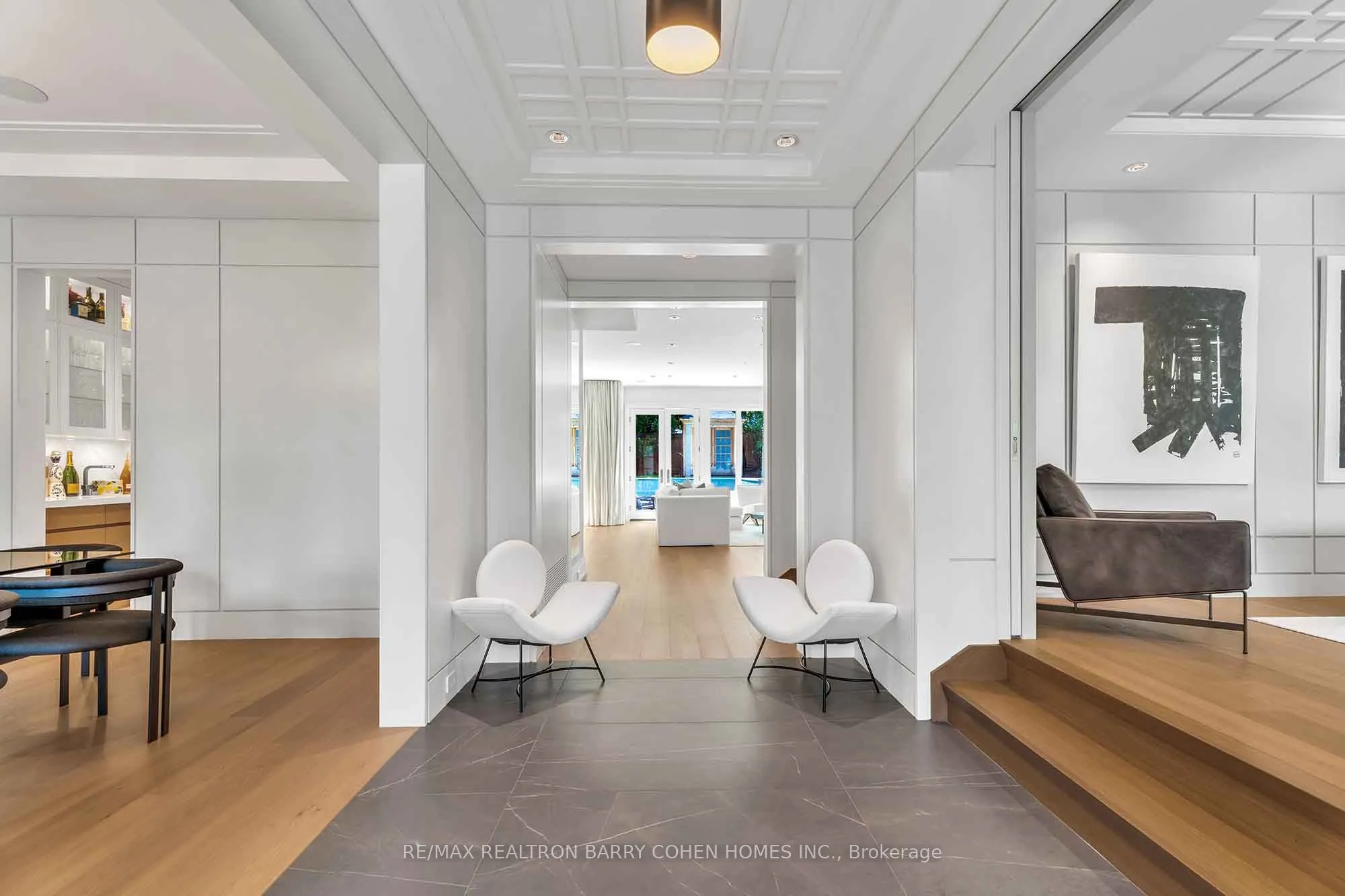 91 Lawrence Crescent