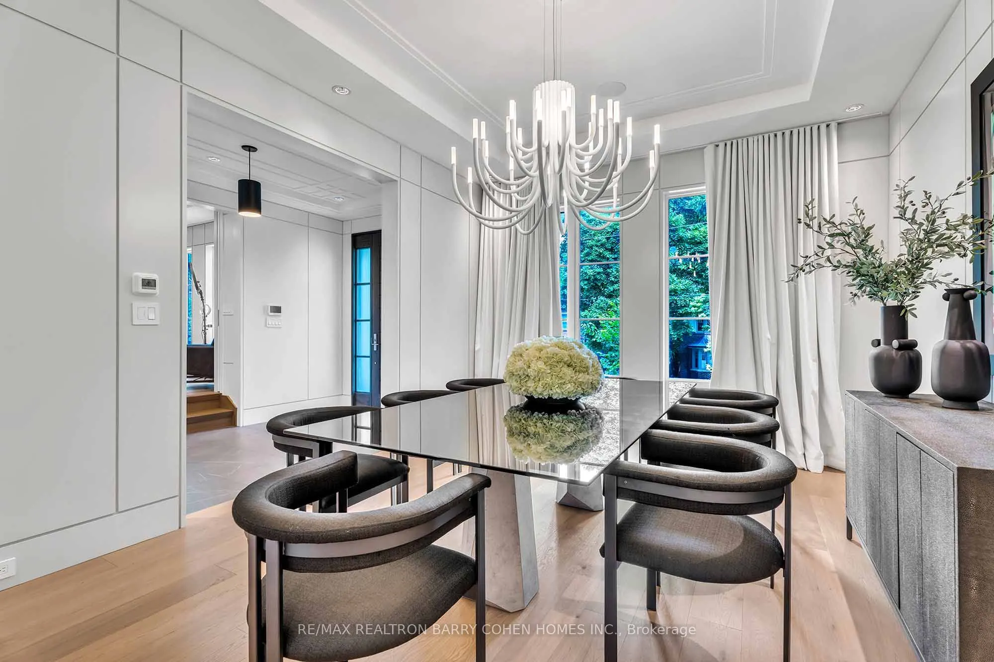 91 Lawrence Crescent