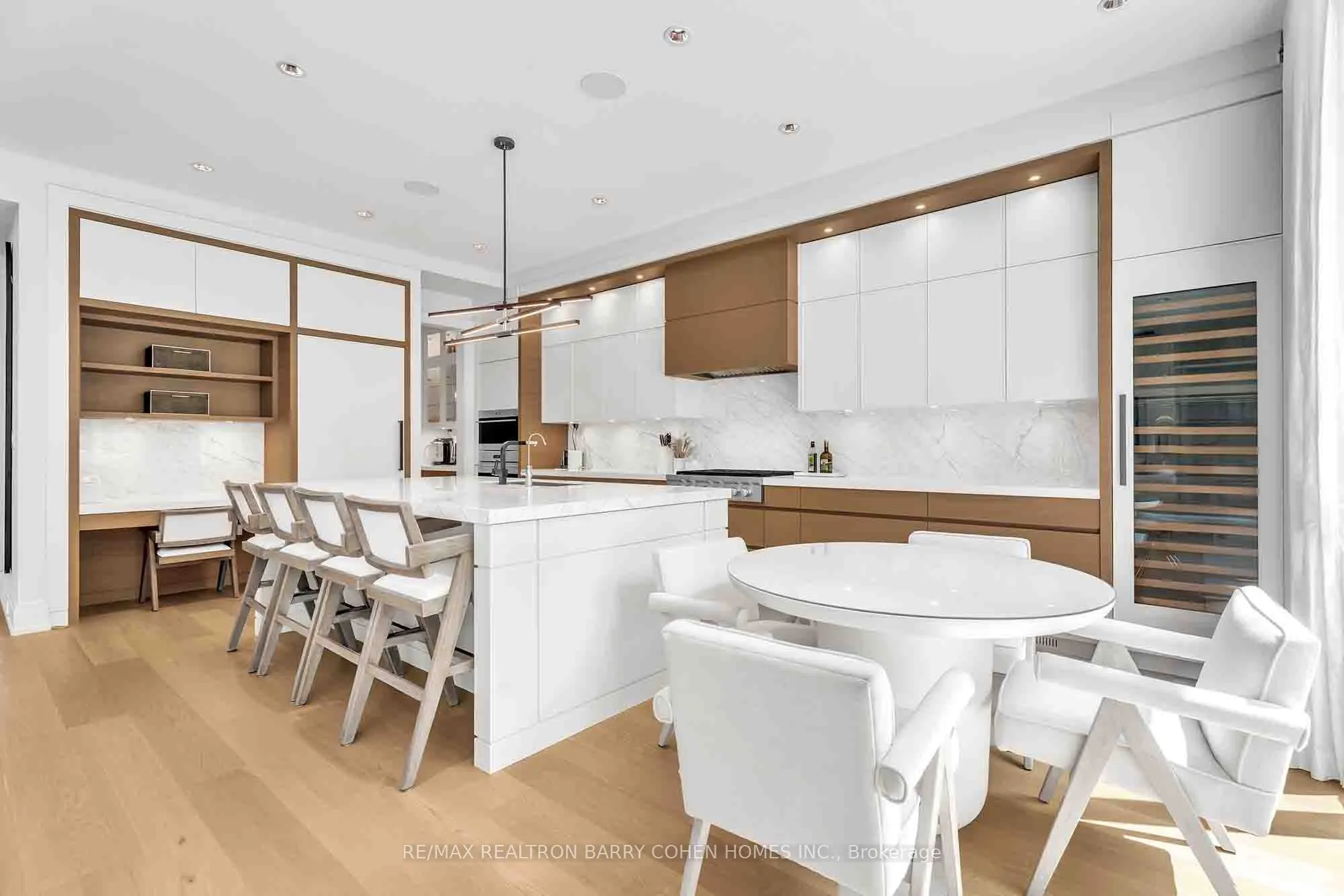 91 Lawrence Crescent