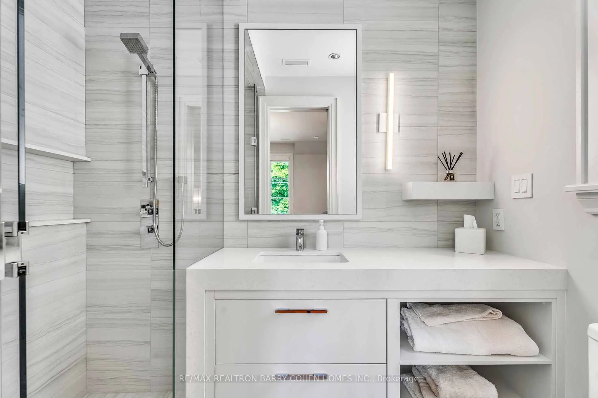 91 Lawrence Crescent