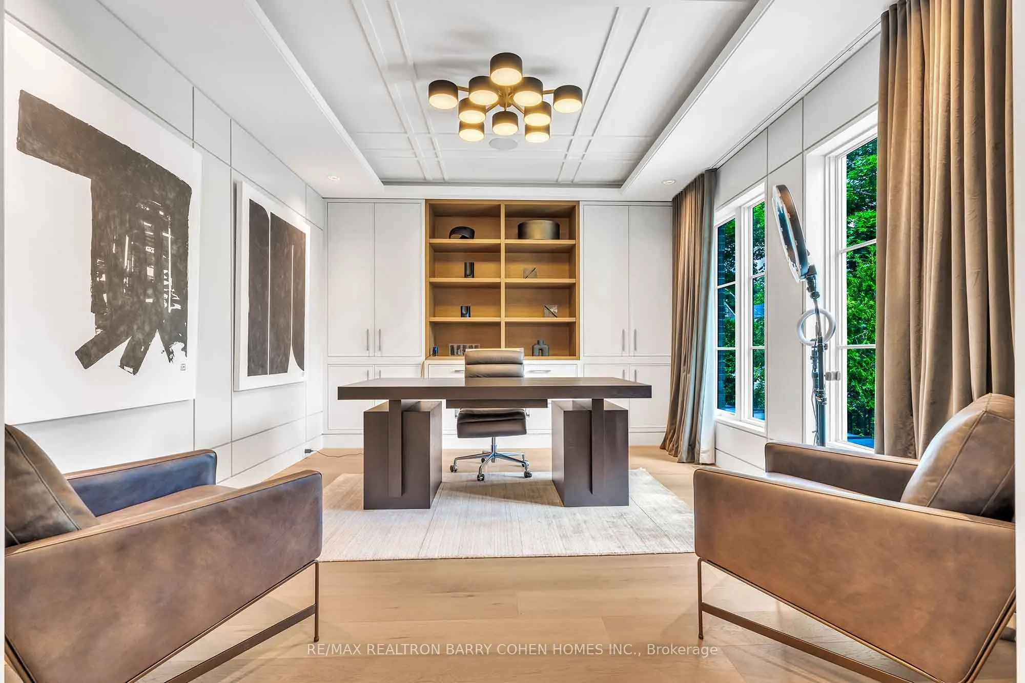 91 Lawrence Crescent