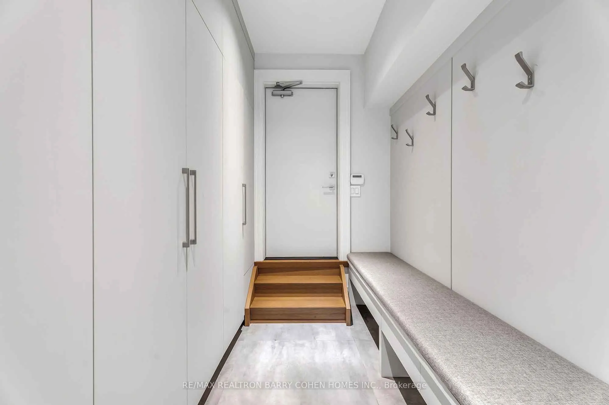 91 Lawrence Crescent