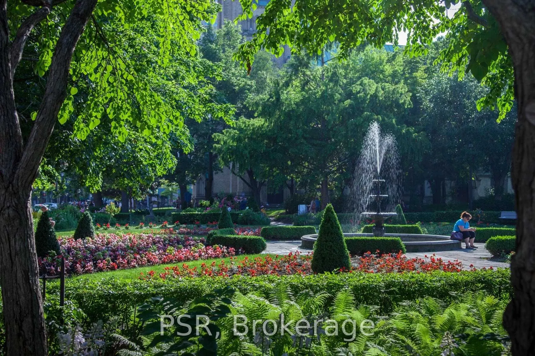 33 Lombard Street, #2201