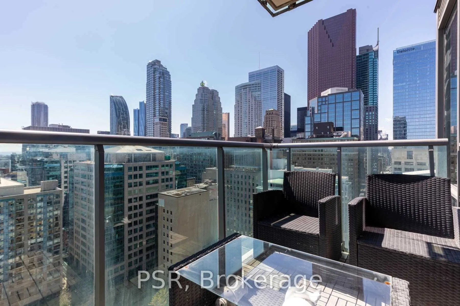 33 Lombard Street, #2201