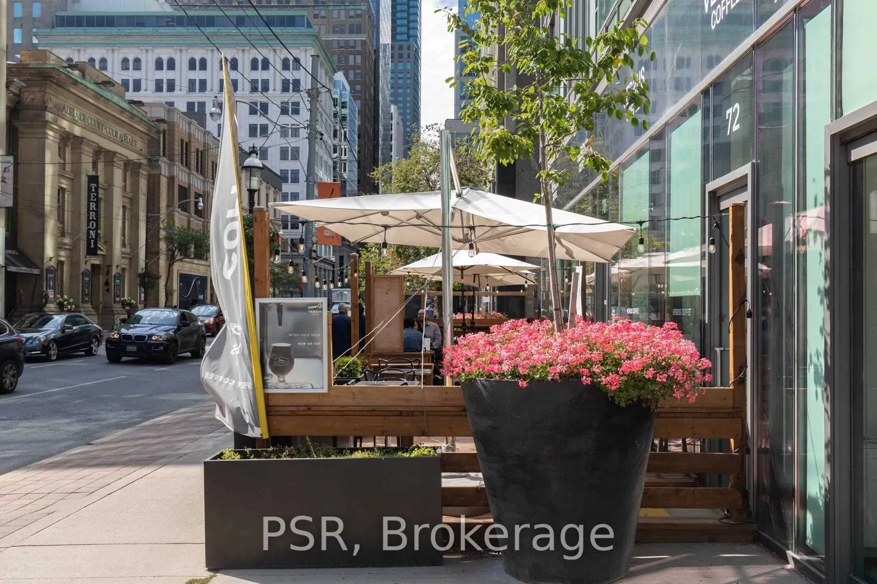 33 Lombard Street, #2201