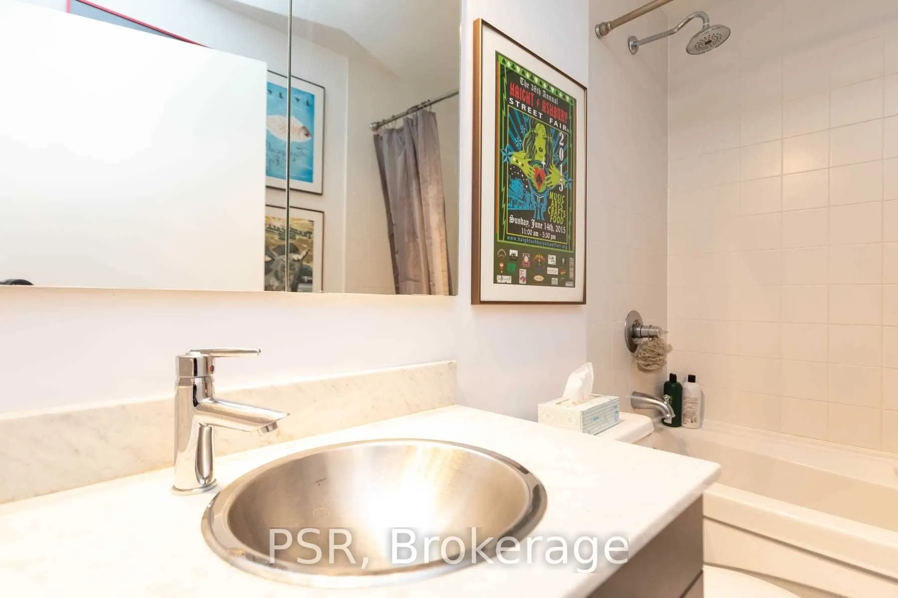 33 Lombard Street, #2201