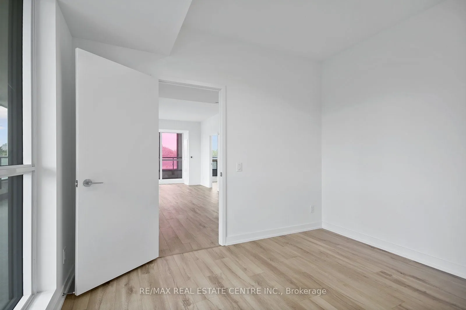 181 Sheppard Avenue E, #424