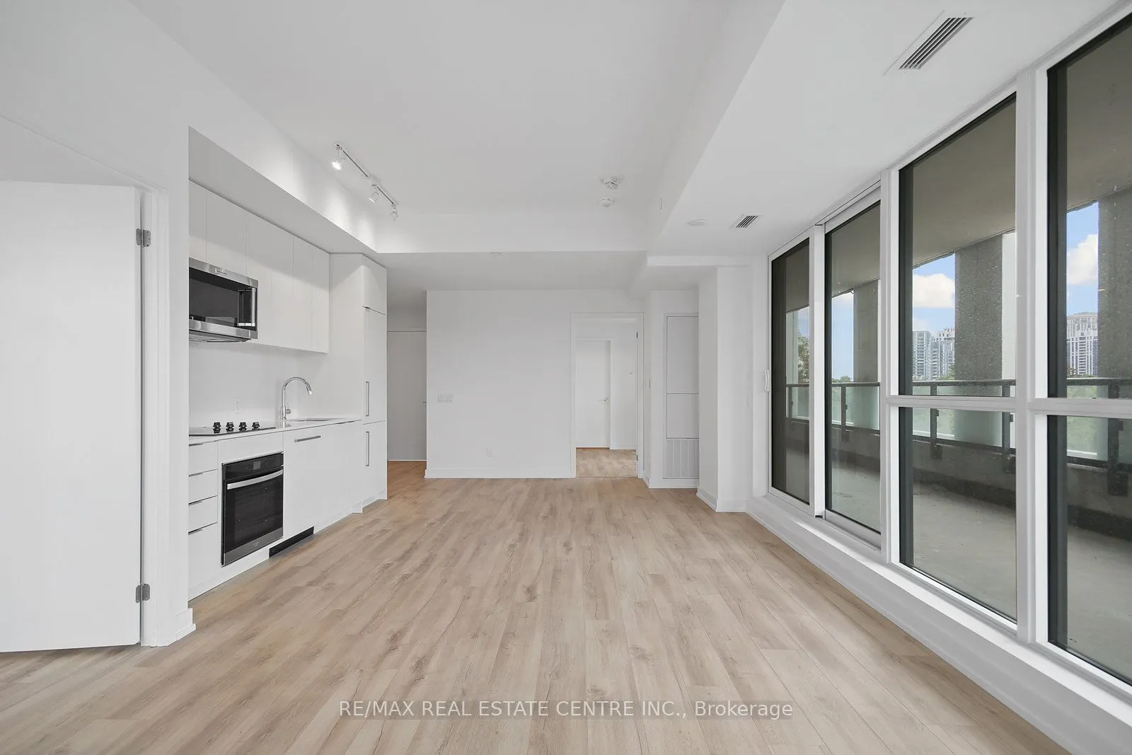 181 Sheppard Avenue E, #424