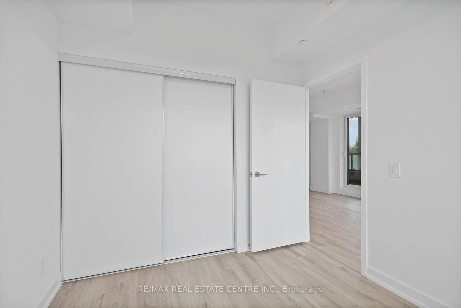 181 Sheppard Avenue E, #424