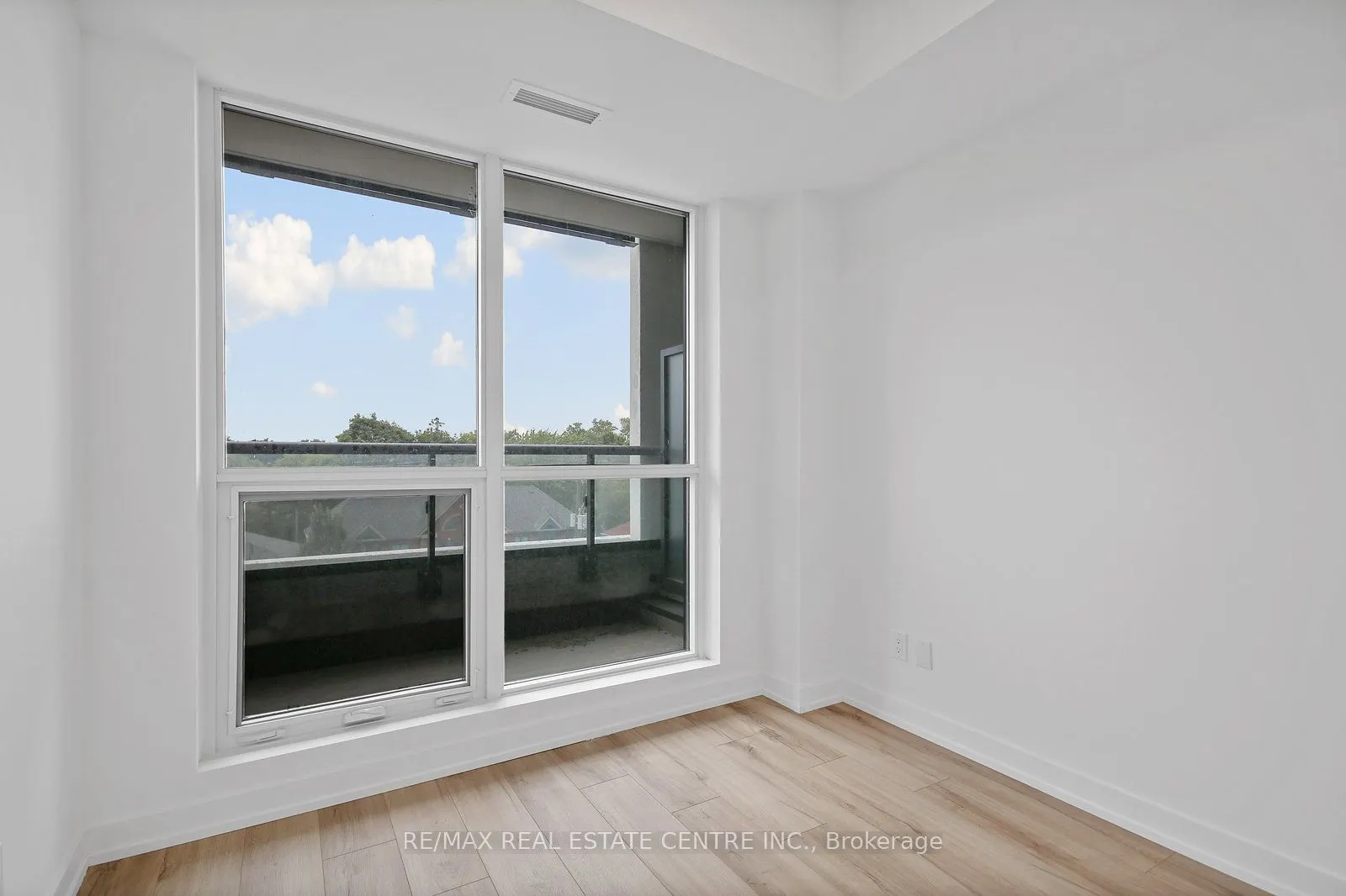 181 Sheppard Avenue E, #424