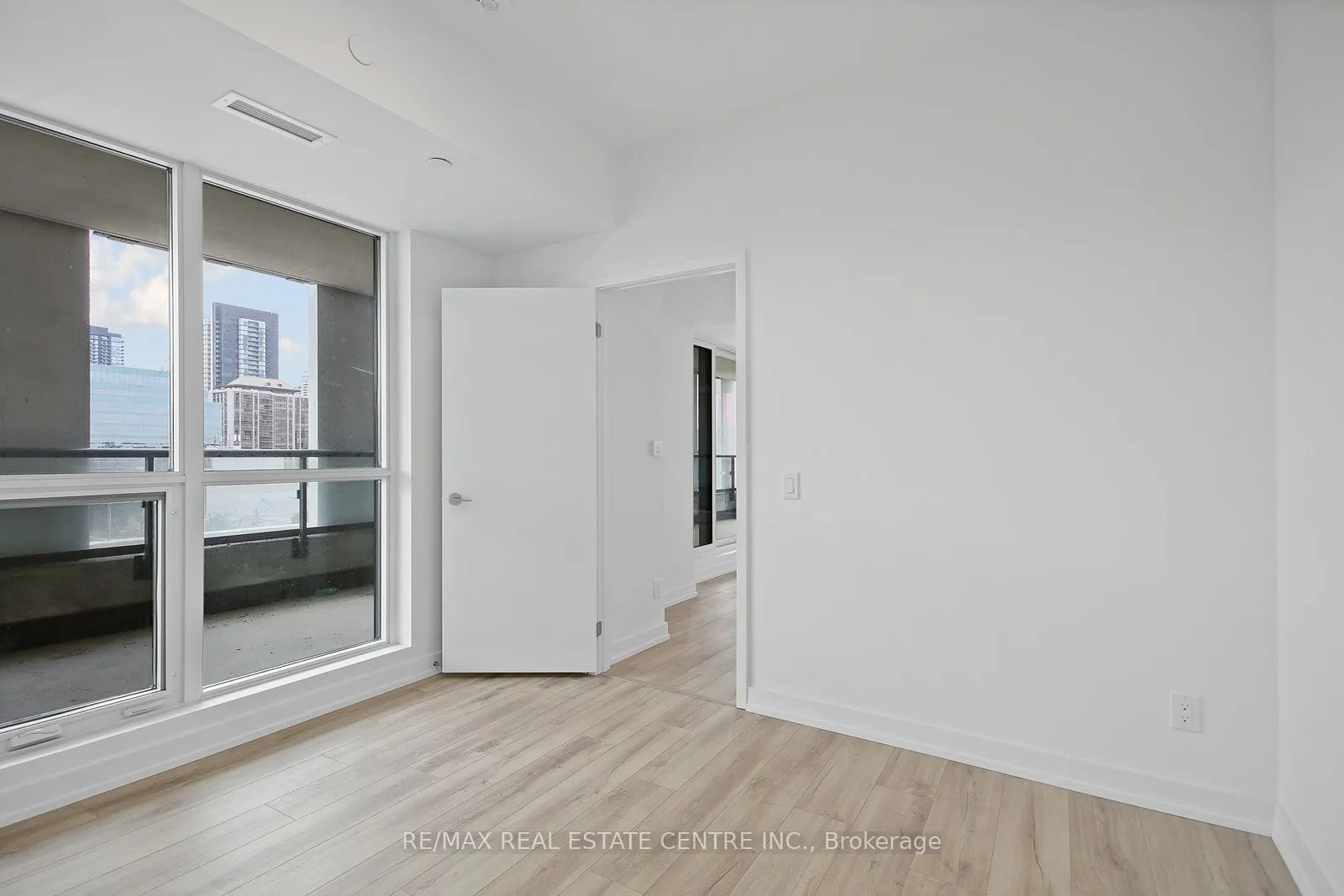 181 Sheppard Avenue E, #424