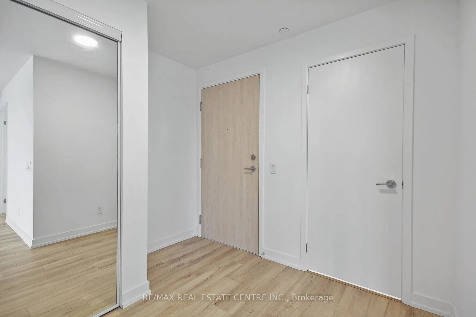 181 Sheppard Avenue E, #424