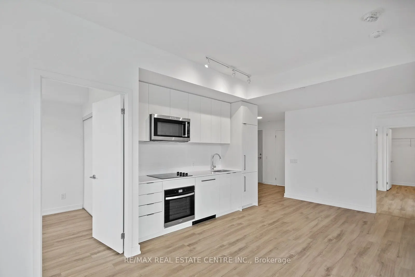 181 Sheppard Avenue E, #424