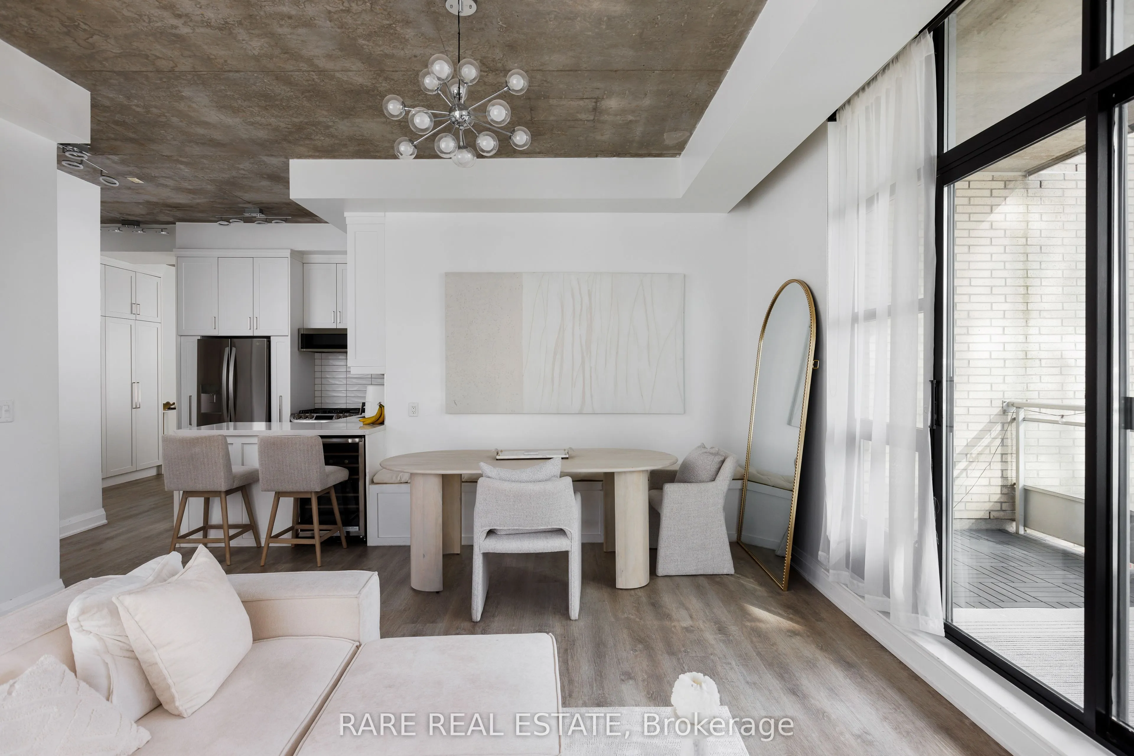 23 Brant Street, #609