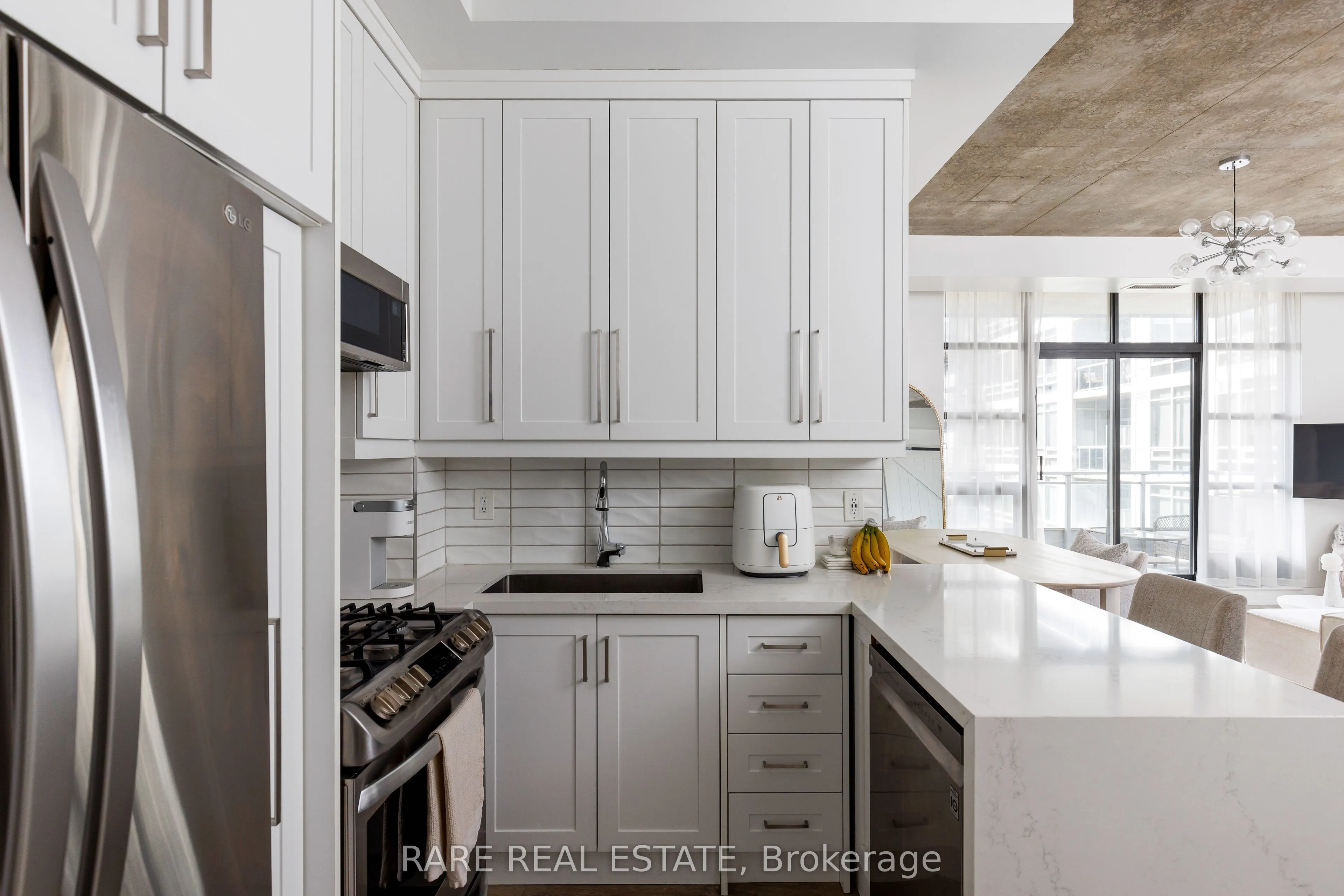 23 Brant Street, #609