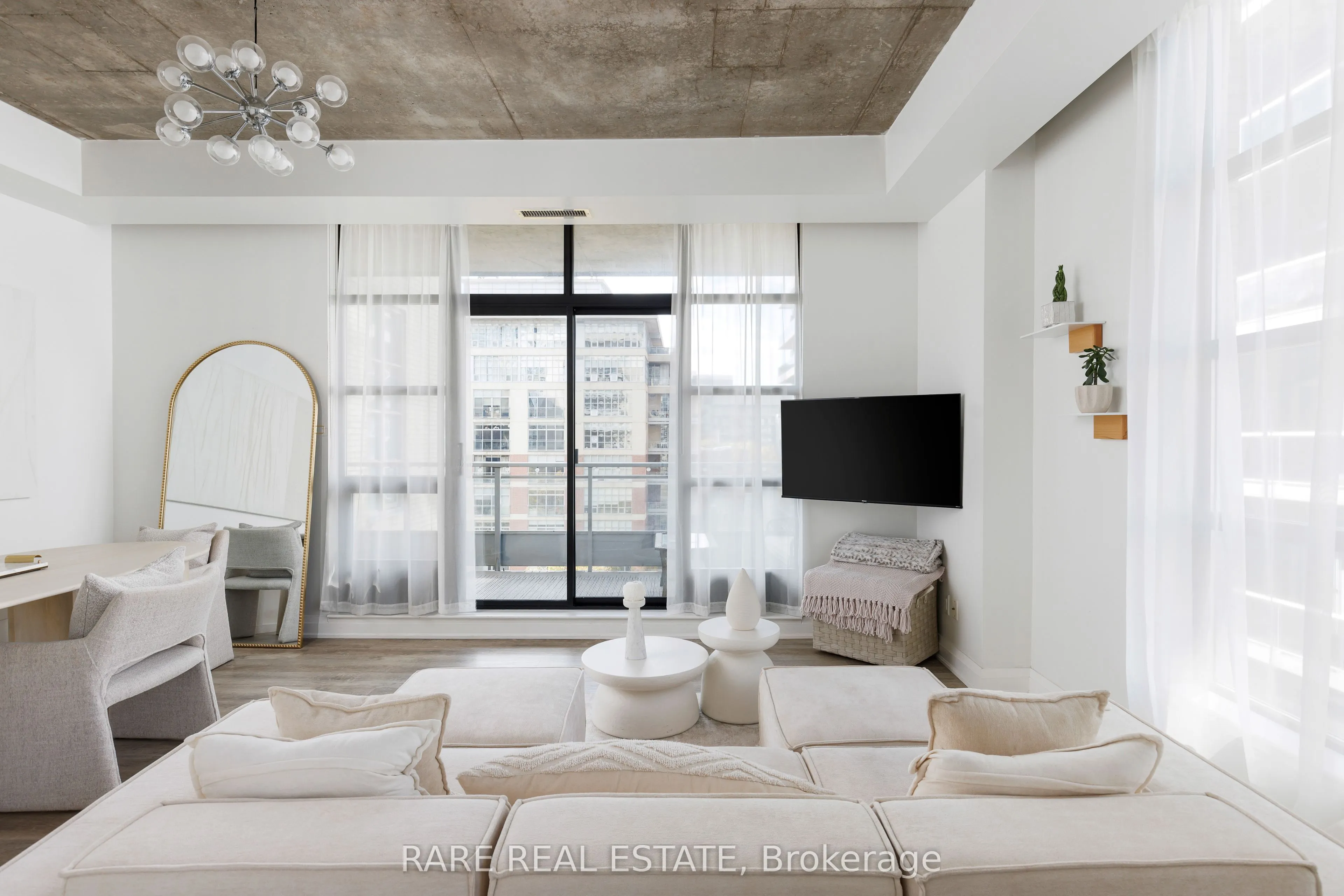 23 Brant Street, #609