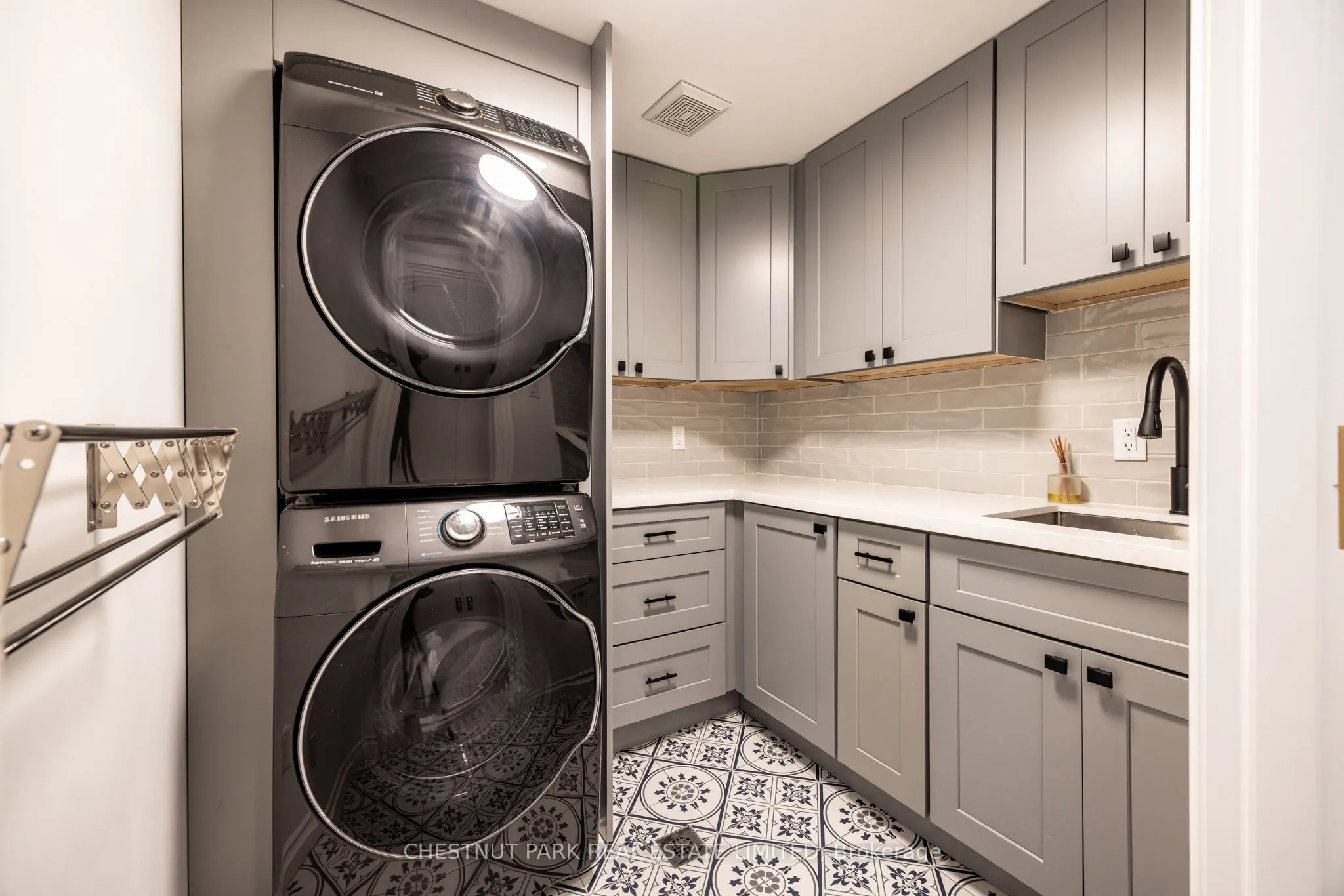 414 Bedford Park Avenue