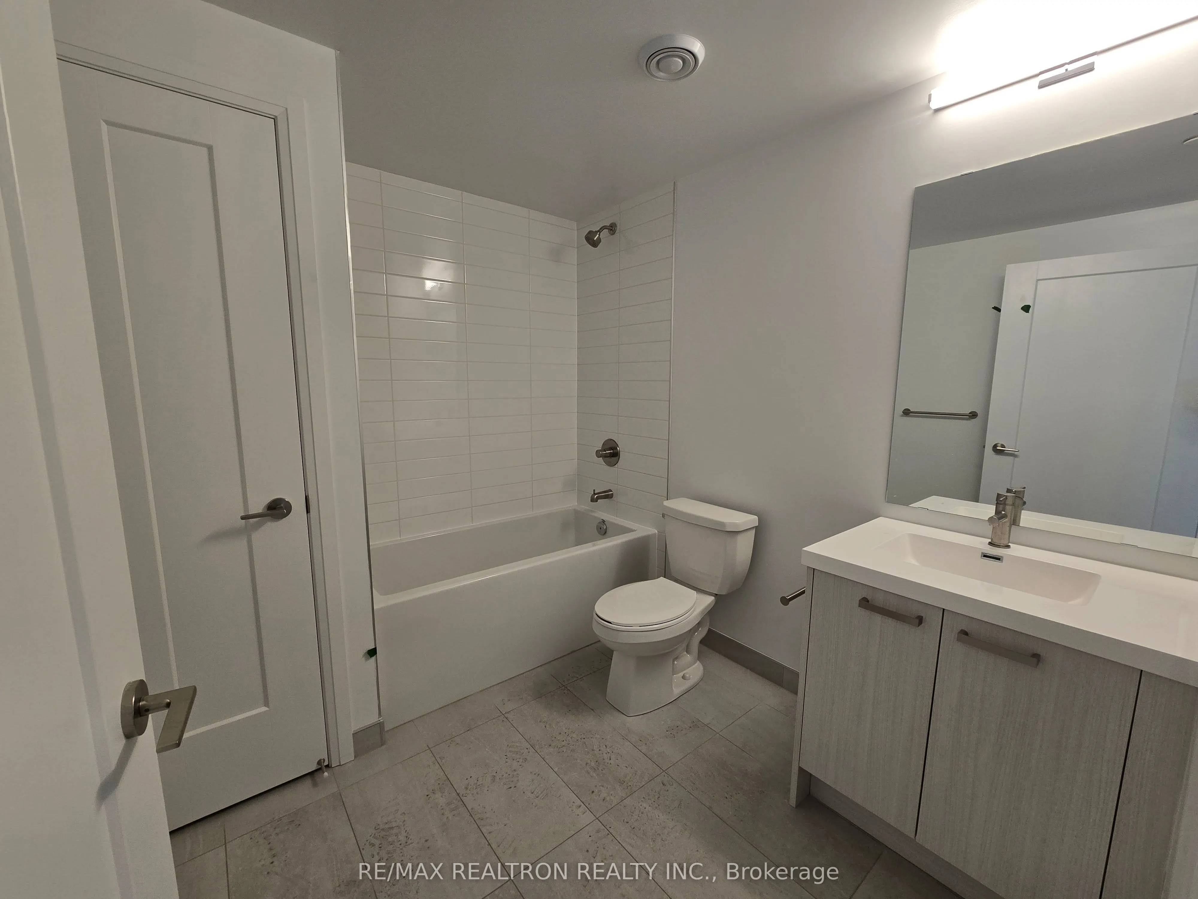 20 Soudan Avenue, #1201