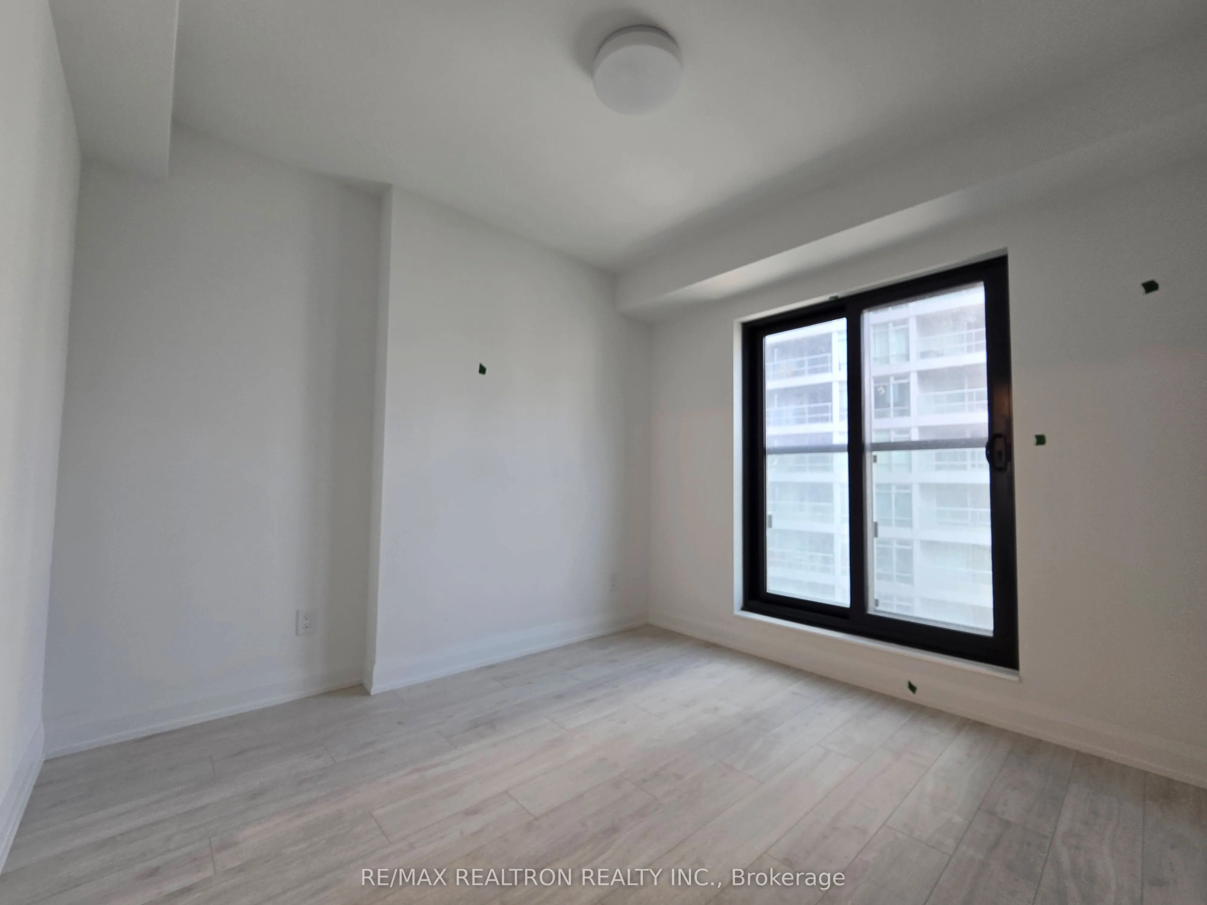 20 Soudan Avenue, #1201