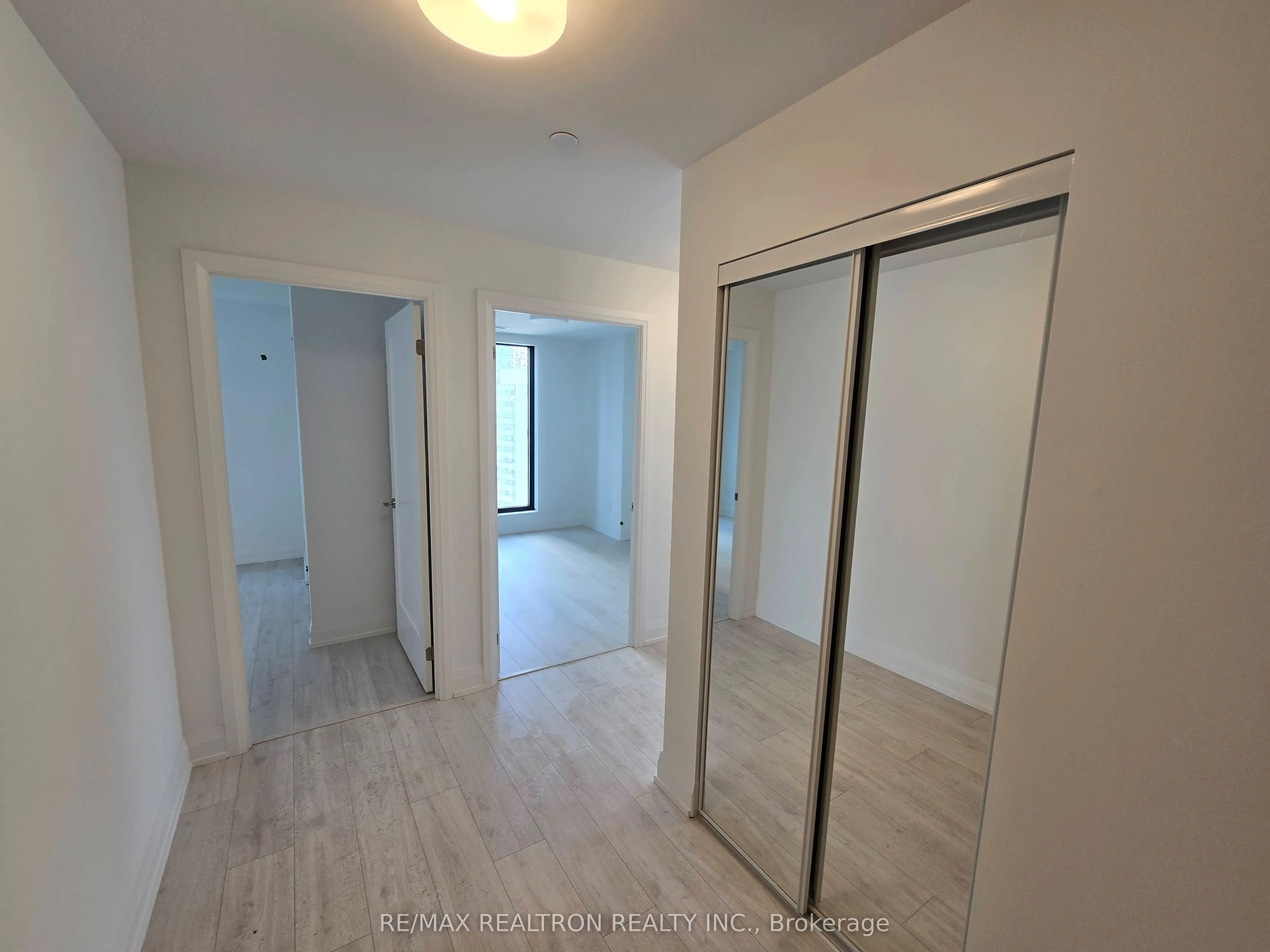 20 Soudan Avenue, #1201