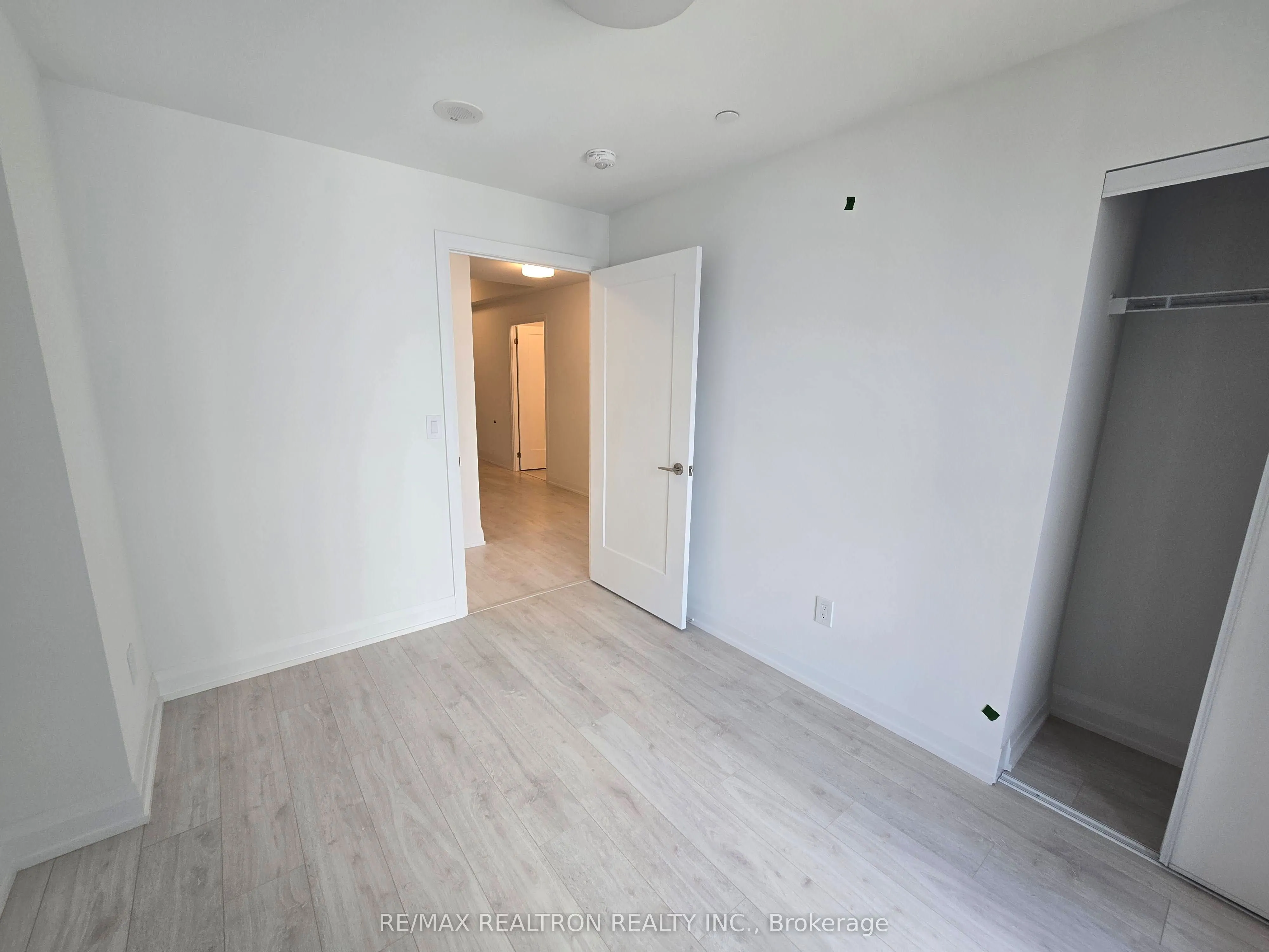 20 Soudan Avenue, #1201