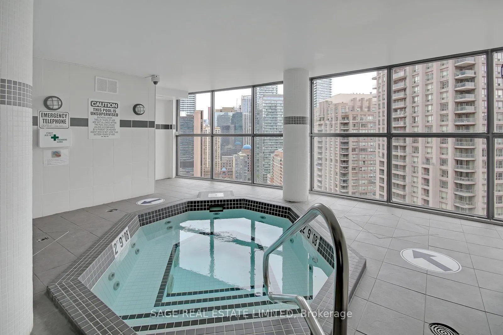 24 Wellesley Street W, #912