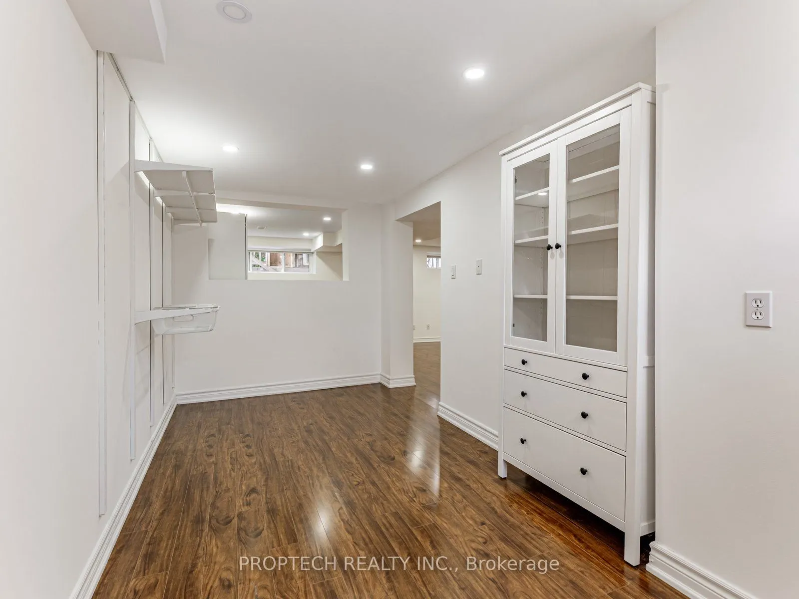 16 Shaunavon Heights Crescent