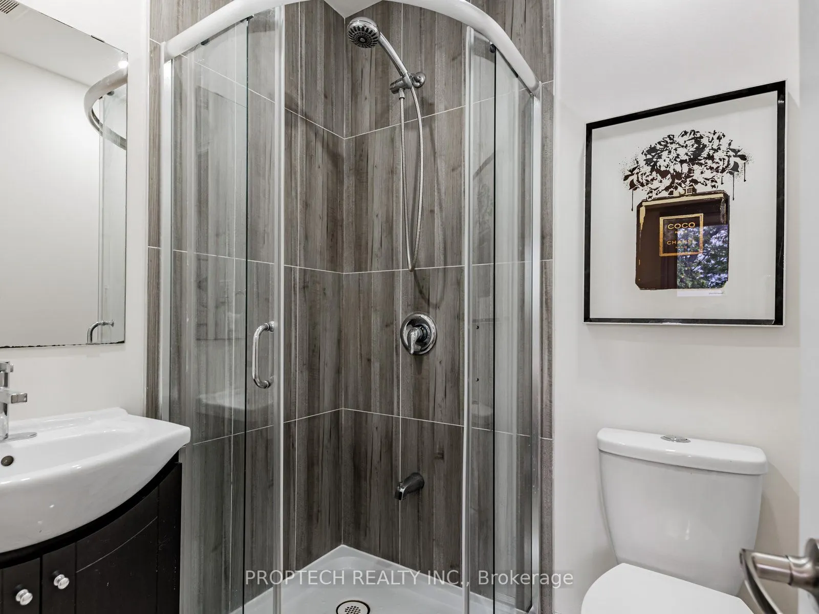 16 Shaunavon Heights Crescent