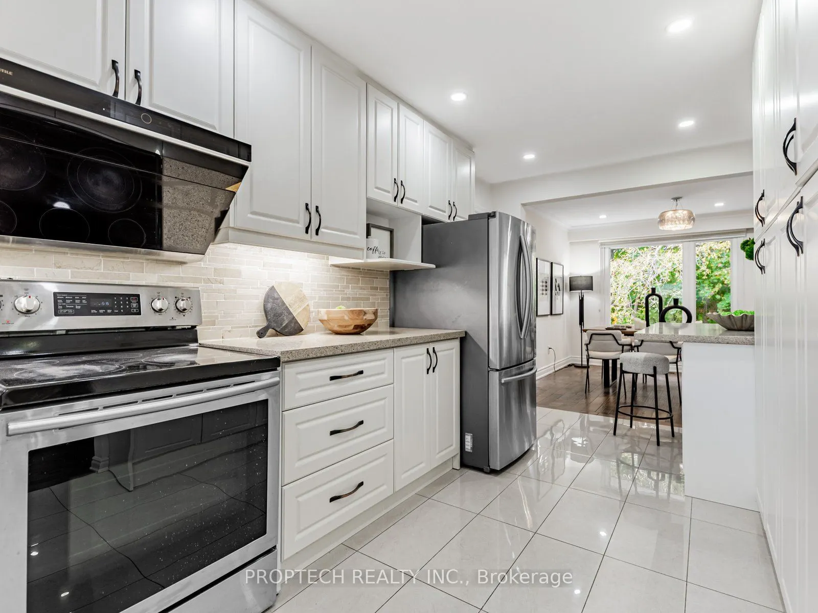 16 Shaunavon Heights Crescent