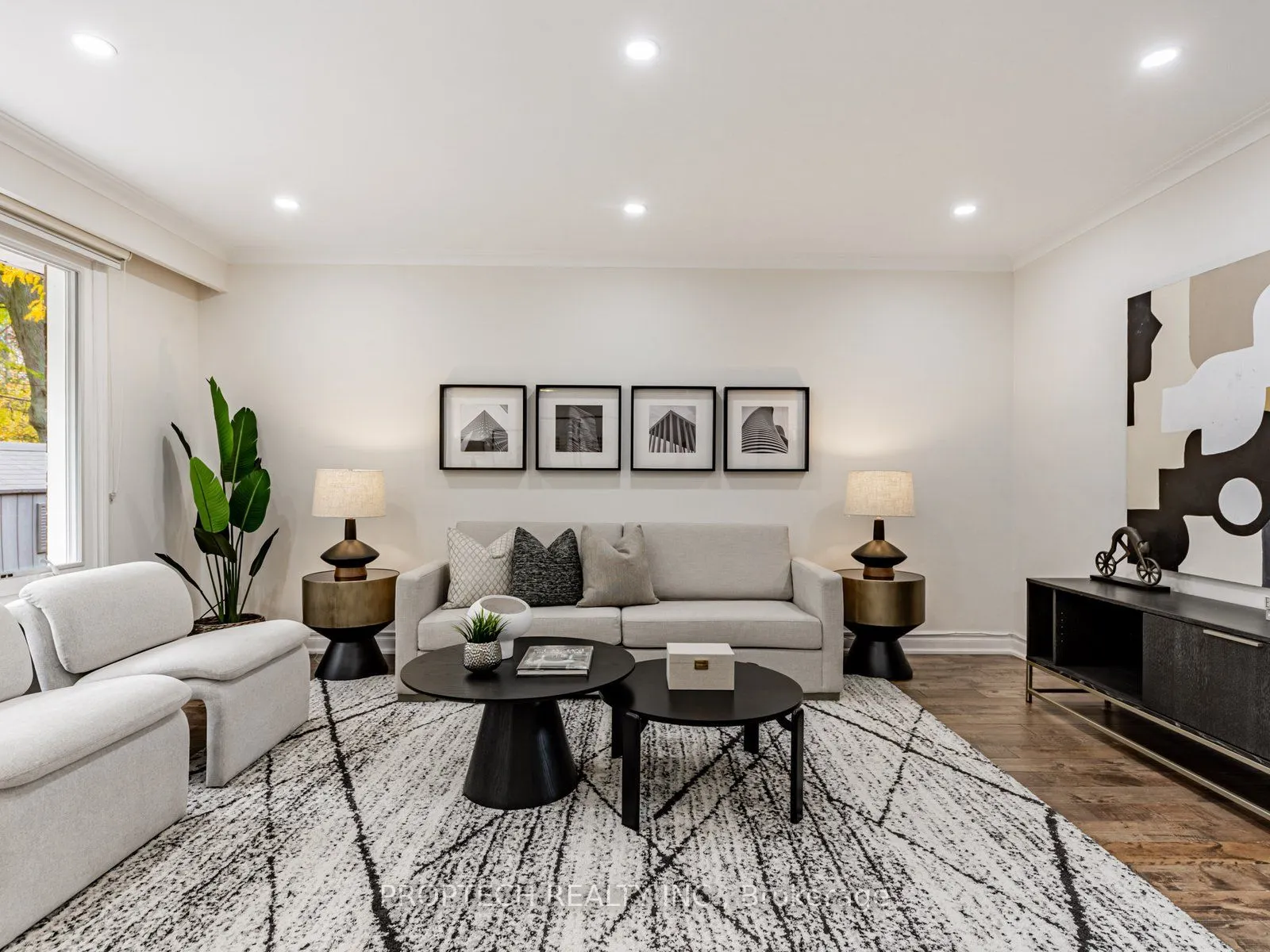 16 Shaunavon Heights Crescent