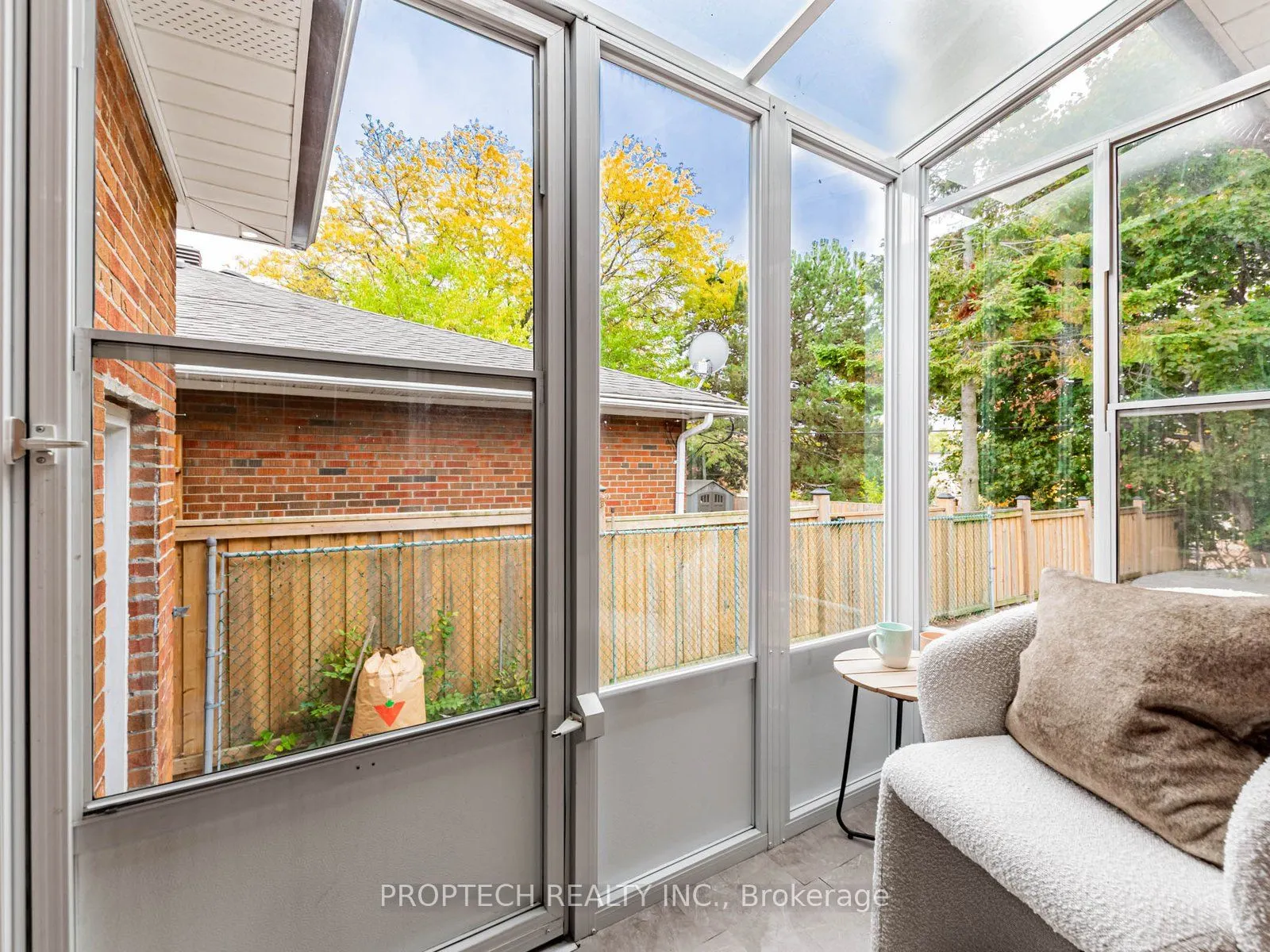 16 Shaunavon Heights Crescent