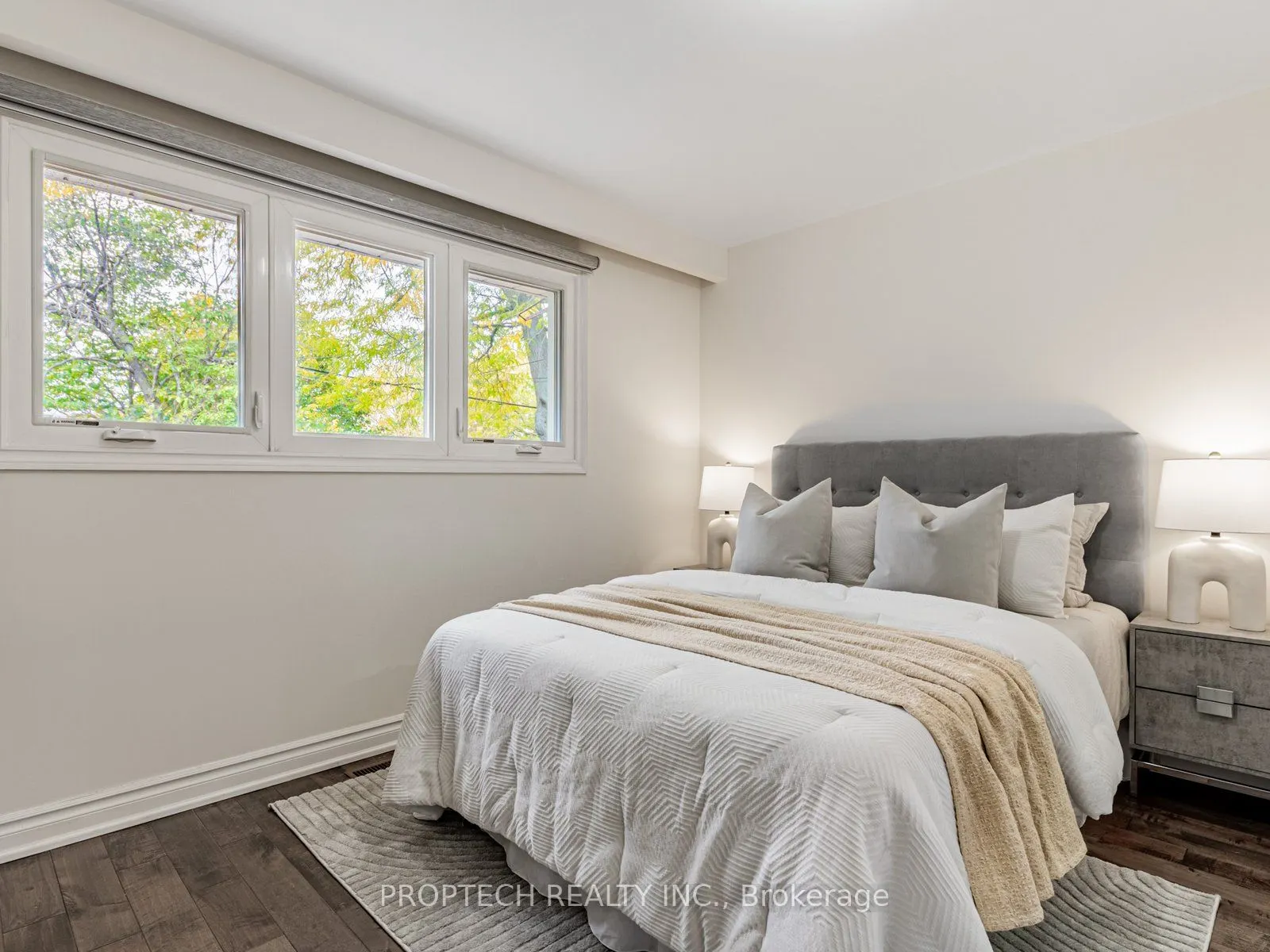 16 Shaunavon Heights Crescent