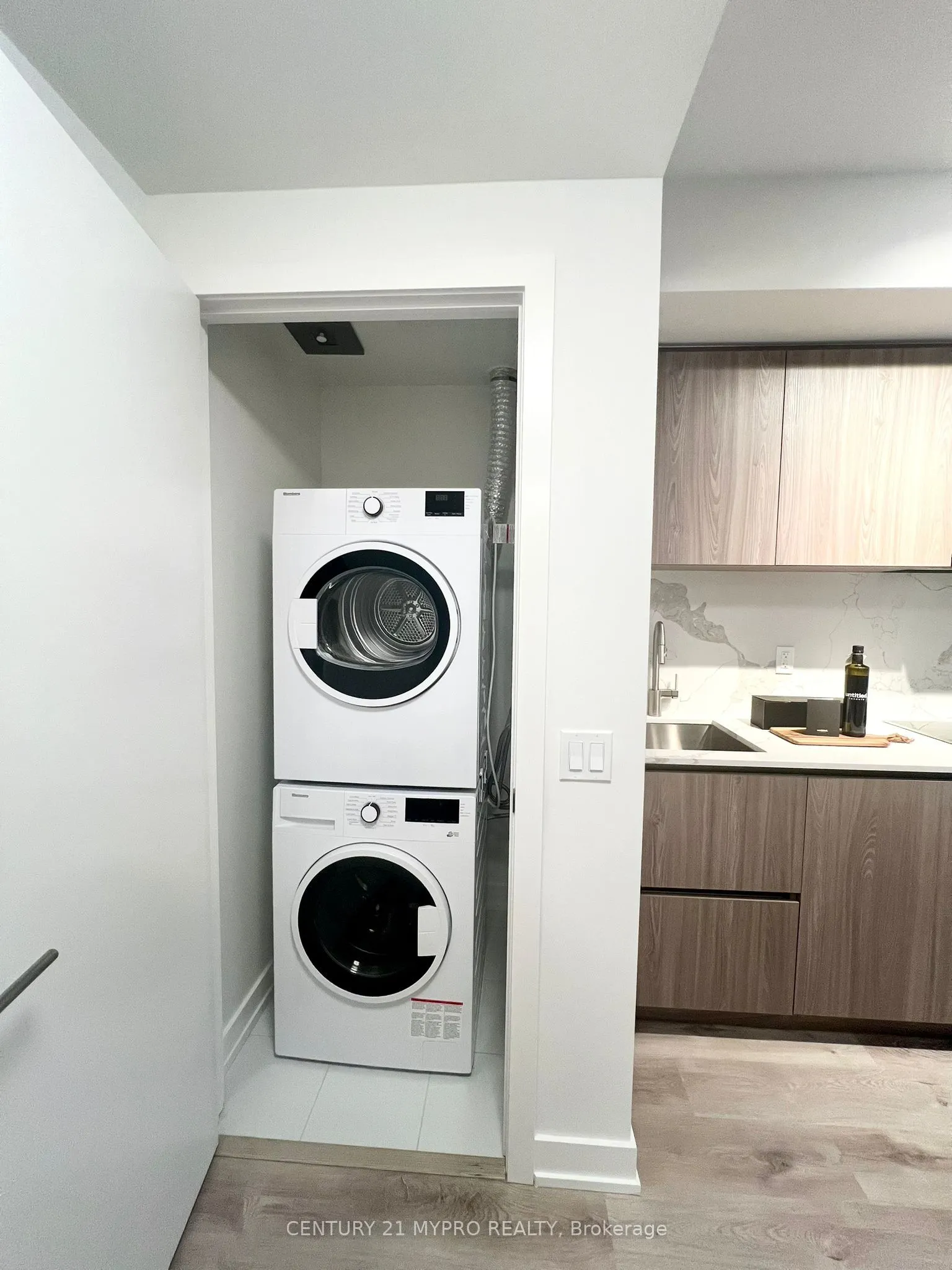 120 Broadway Avenue, #1107