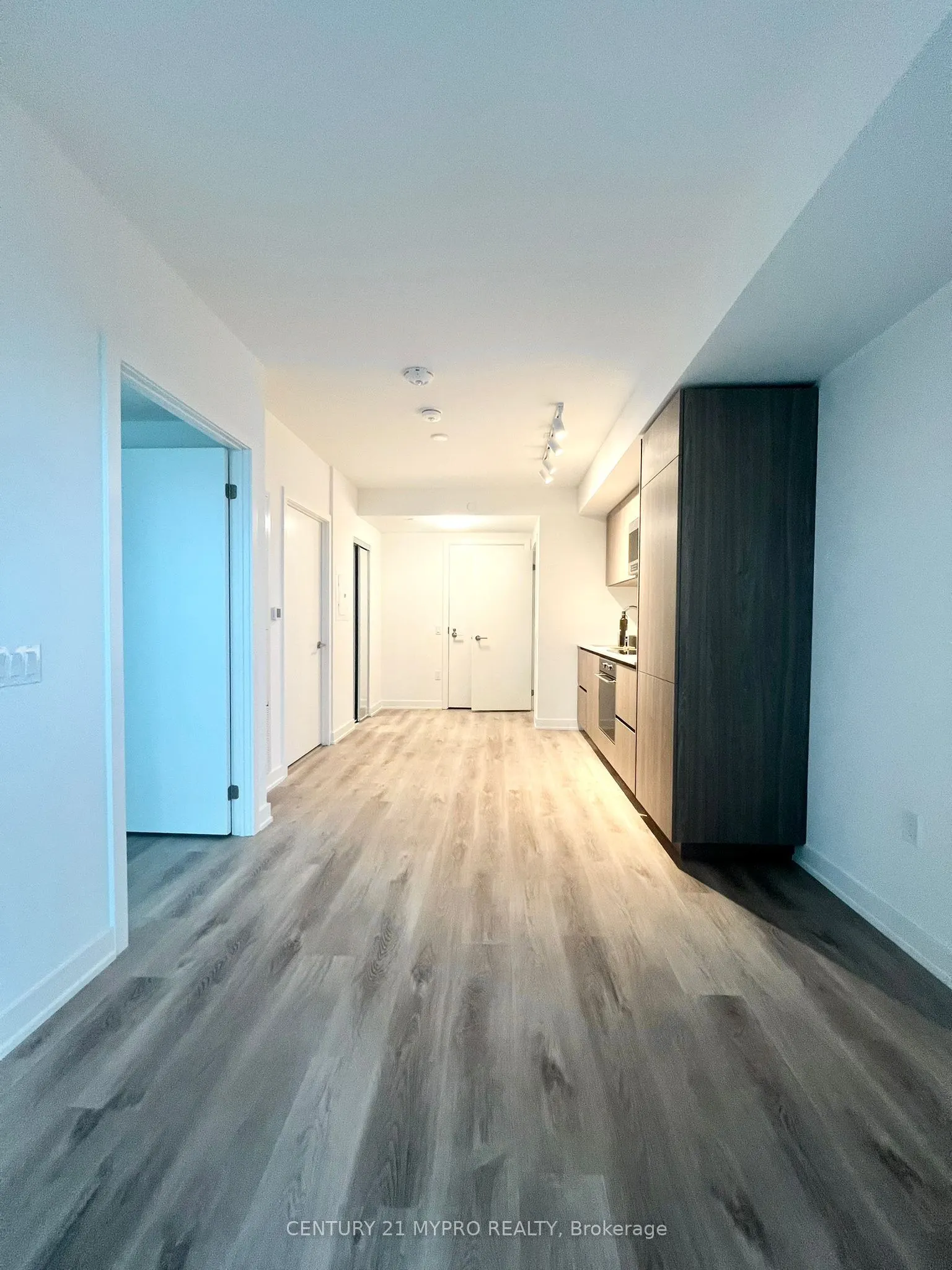 120 Broadway Avenue, #1107