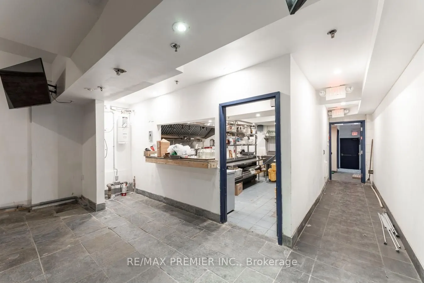 365 King Street W, #Main Floor