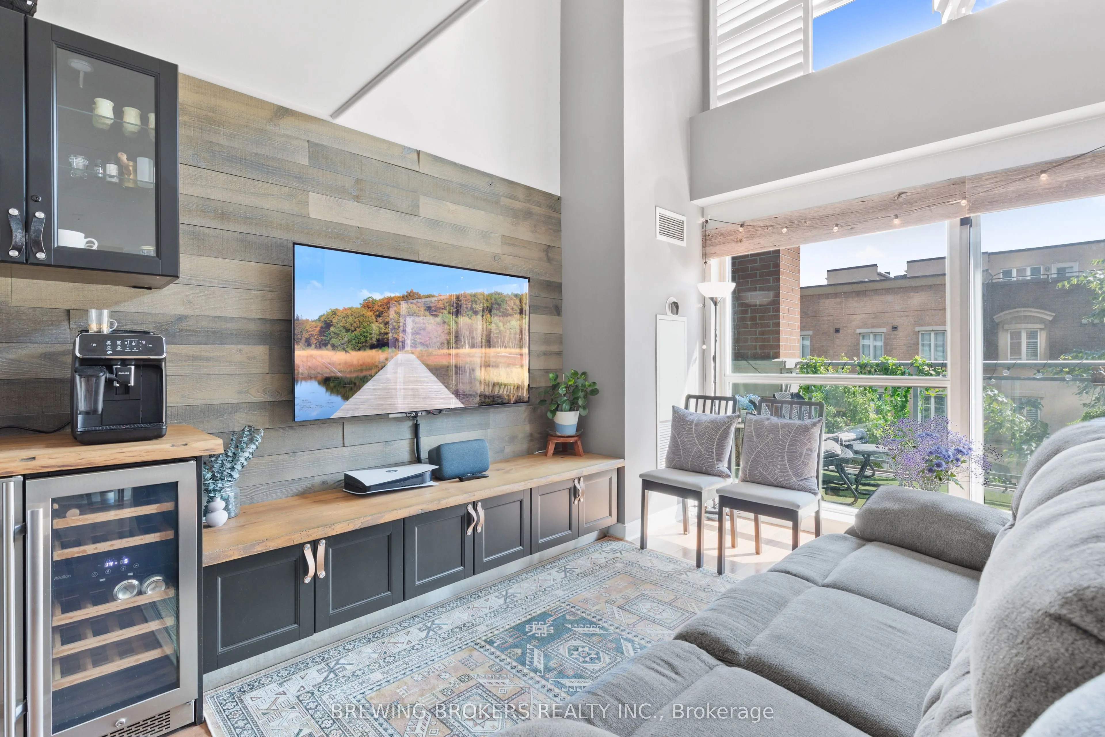 80 Western Battery Road, #210