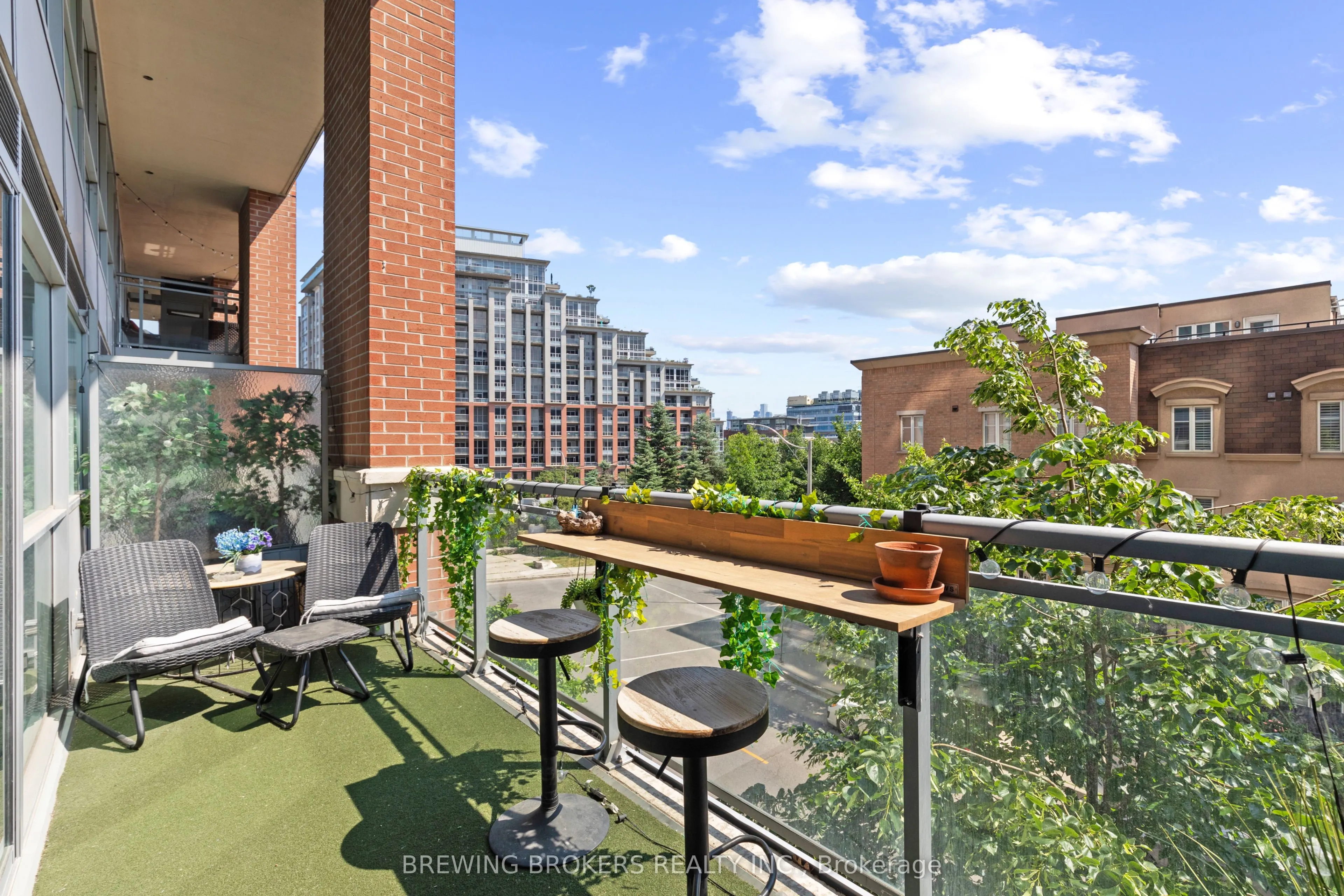 80 Western Battery Road, #210