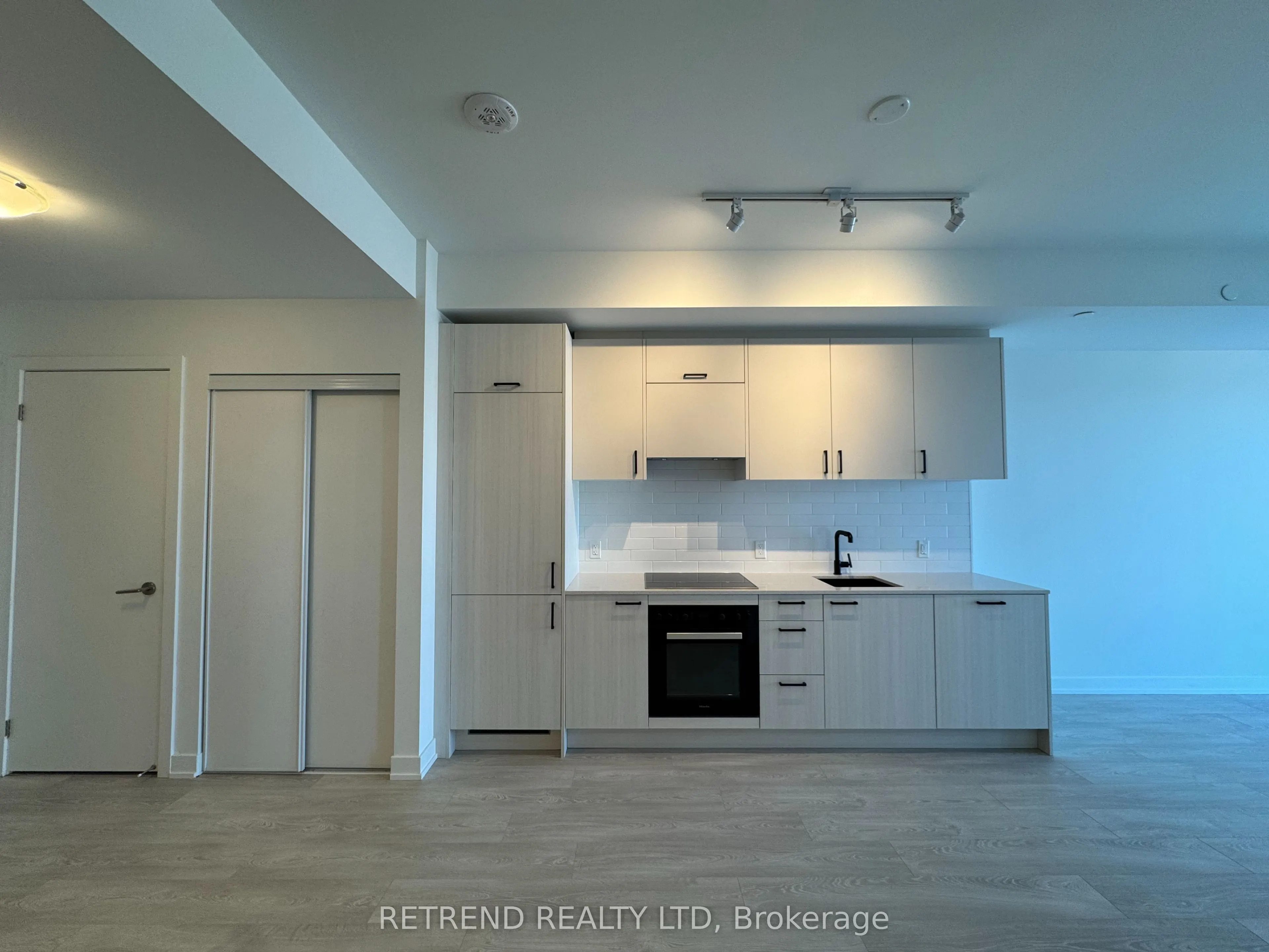 1 Kyle Lowry Road, #218