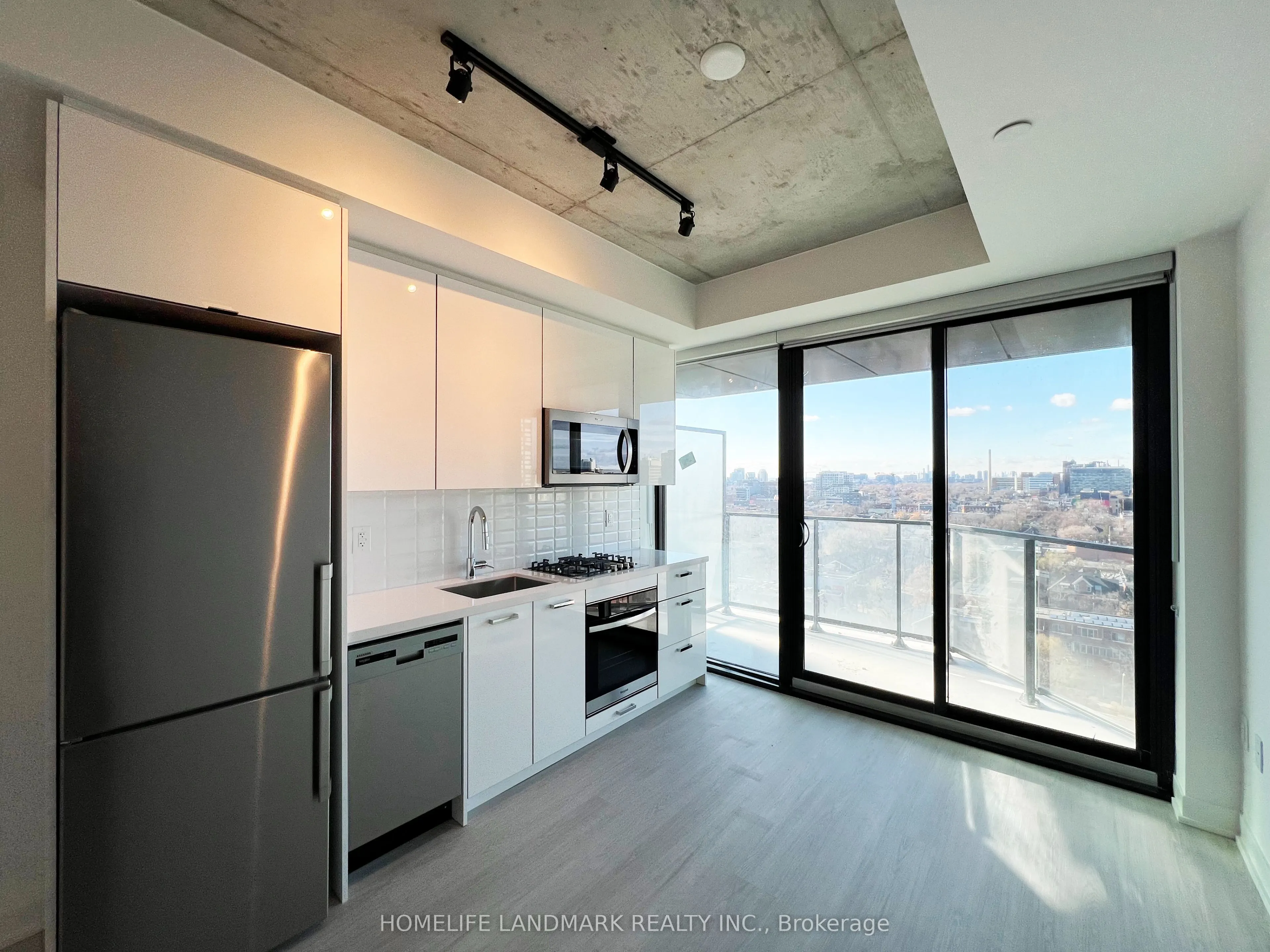 195 McCaul Street, #1314