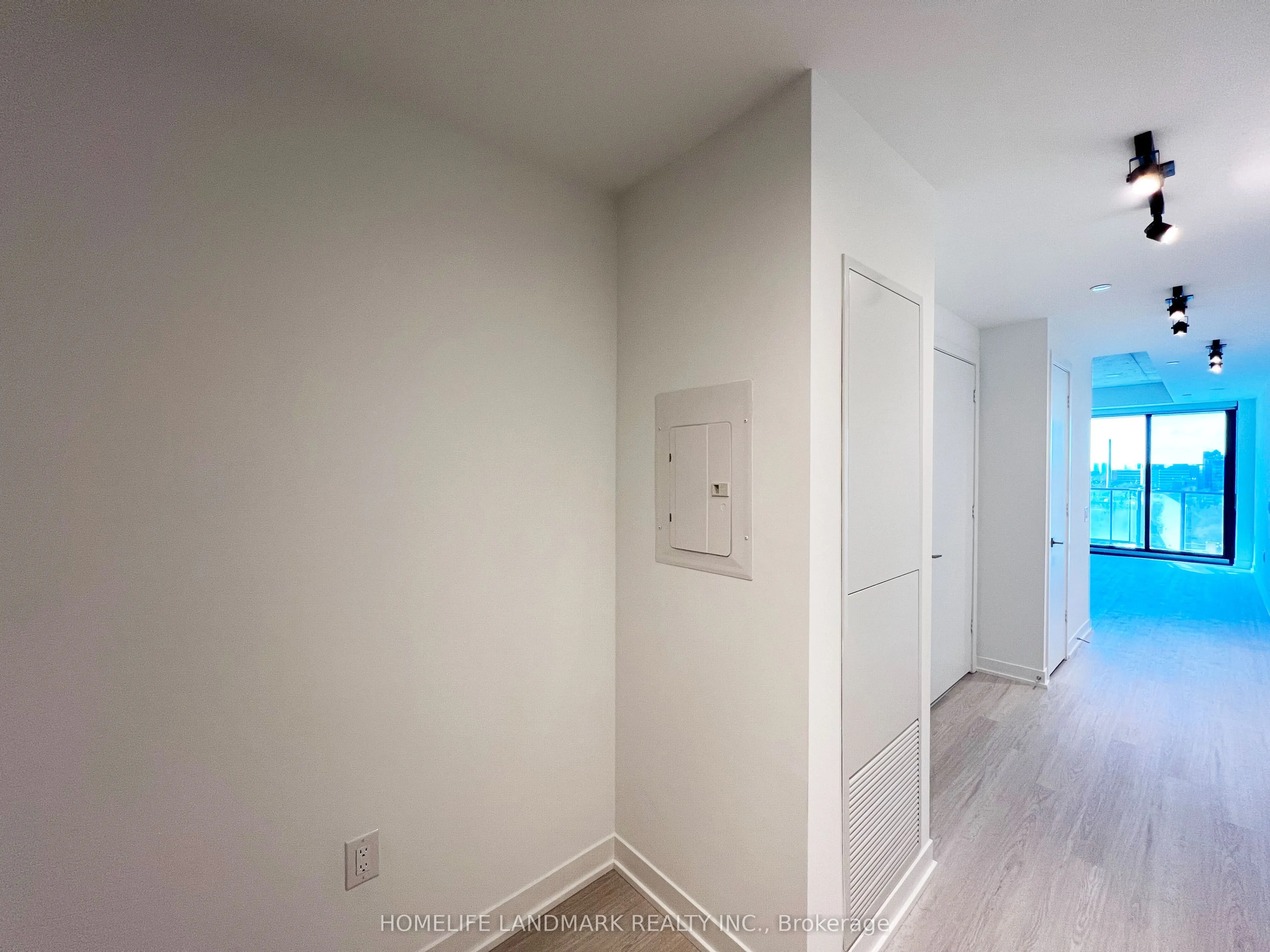 195 McCaul Street, #1314