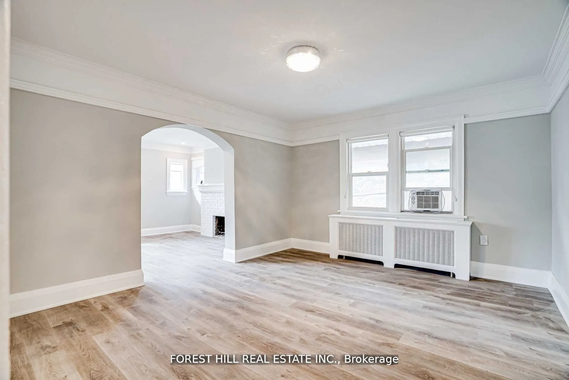 8 Poplar Plains Crescent, #Upper