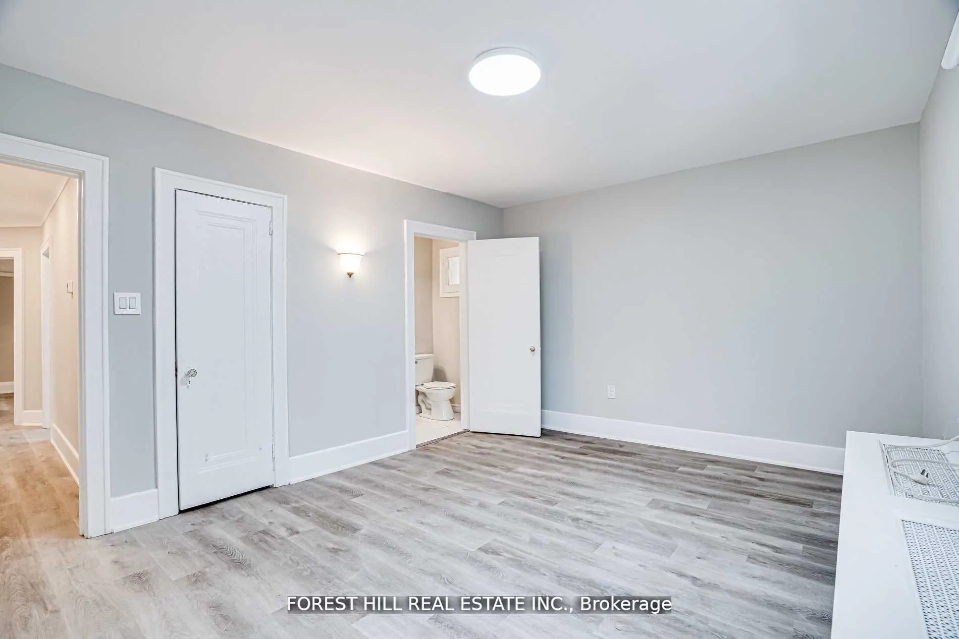 8 Poplar Plains Crescent, #Upper