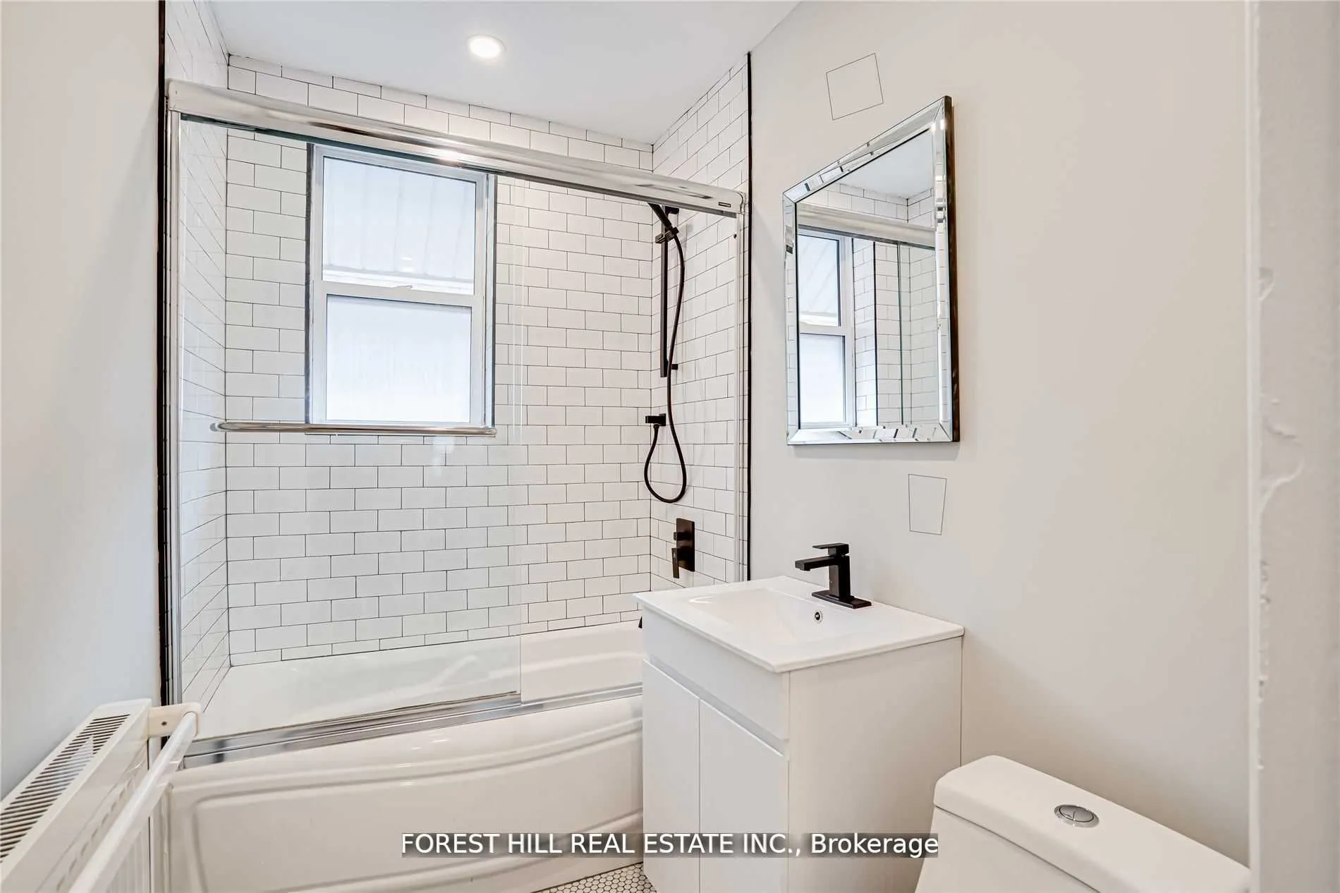 8 Poplar Plains Crescent, #Upper