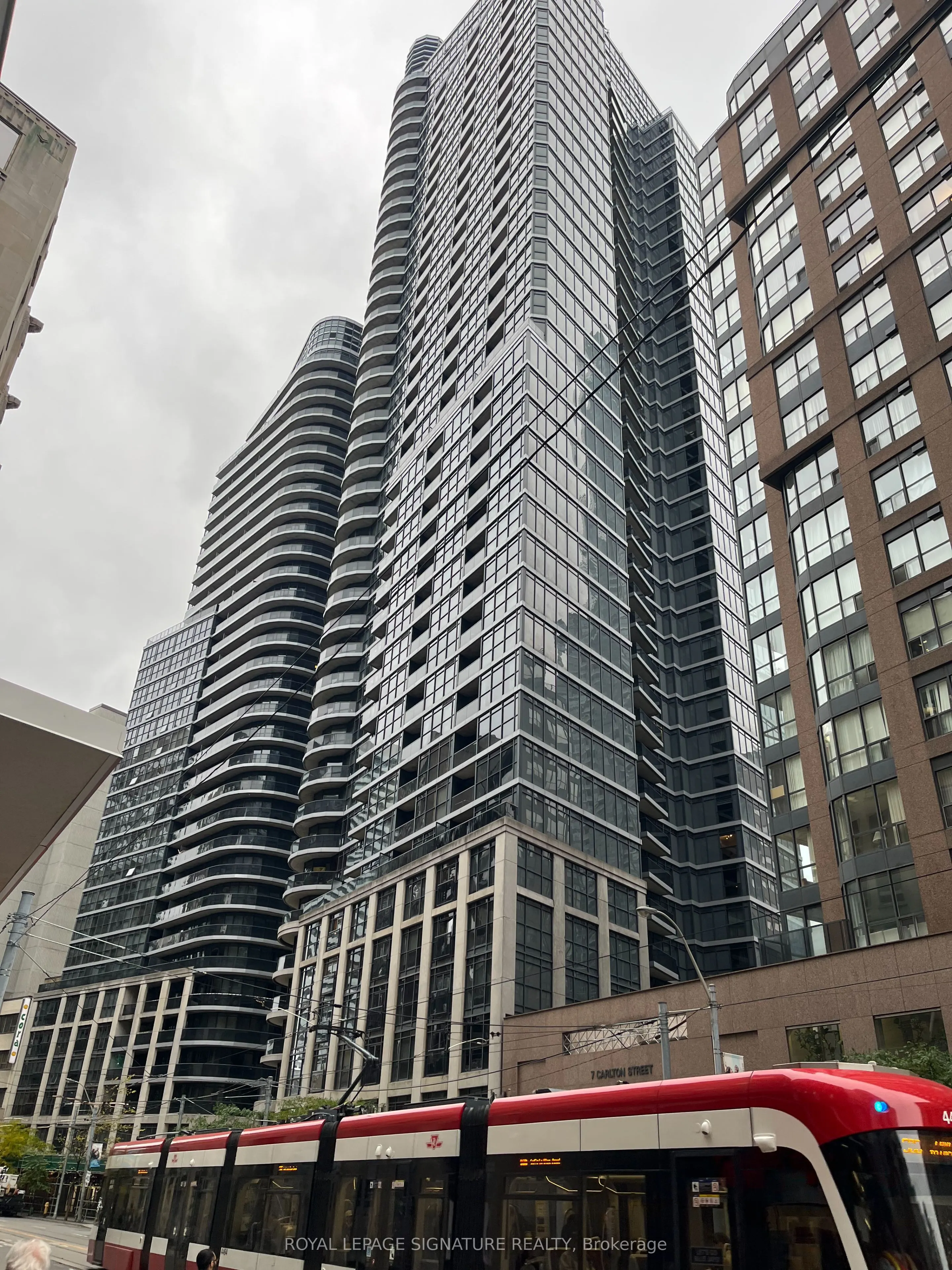 25 Carlton Street, #3005